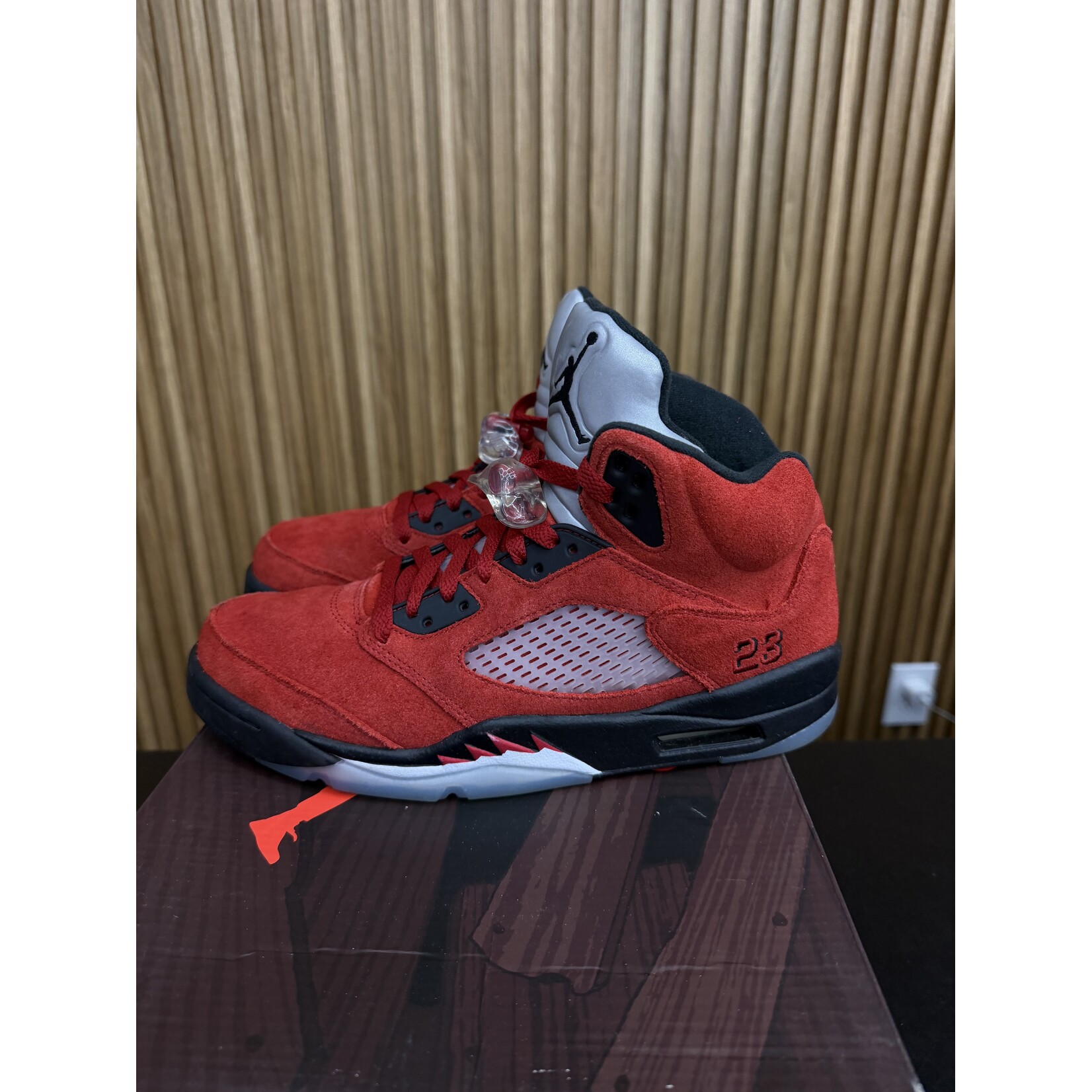 Jordan Jordan 5 Retro Raging Bull Red (2021) Size 9, PREOWNED