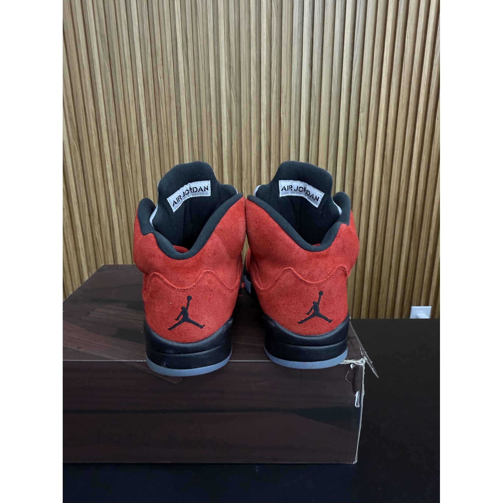 Jordan Jordan 5 Retro Raging Bull Red (2021) Size 9, PREOWNED