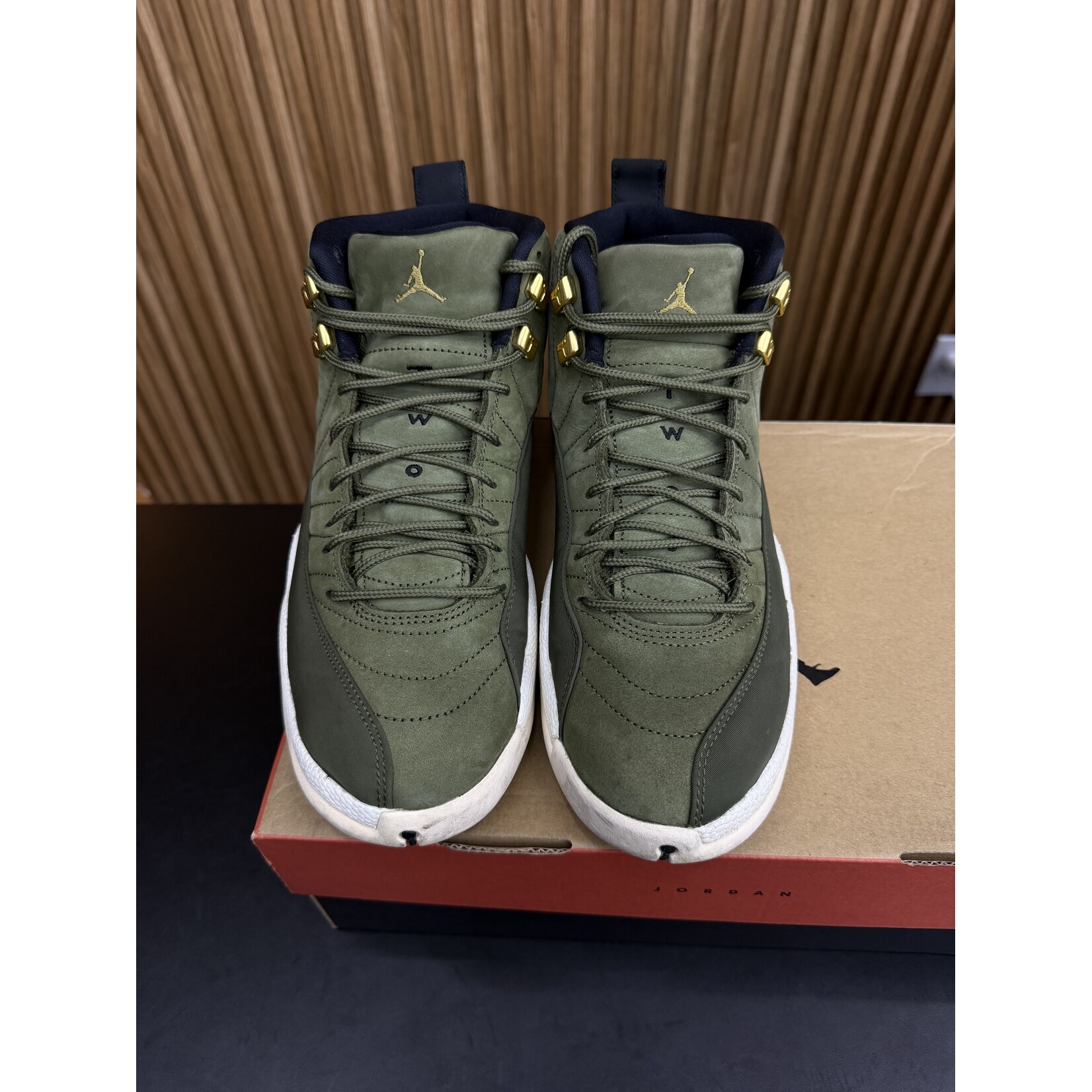 Jordan Jordan 12 Retro Chris Paul Class Of 2003 Size 9, PREOWNED