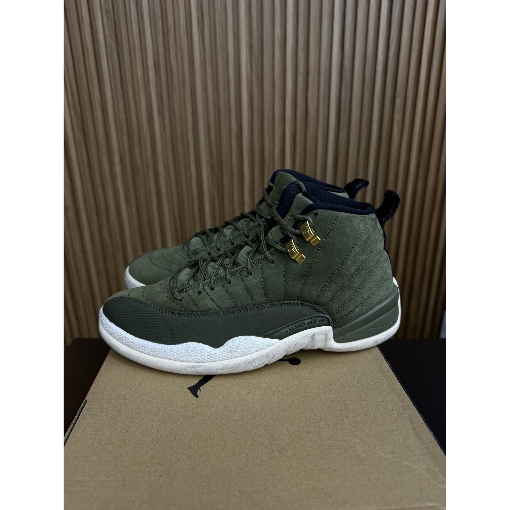 Jordan Jordan 12 Retro Chris Paul Class Of 2003 Size 9, PREOWNED