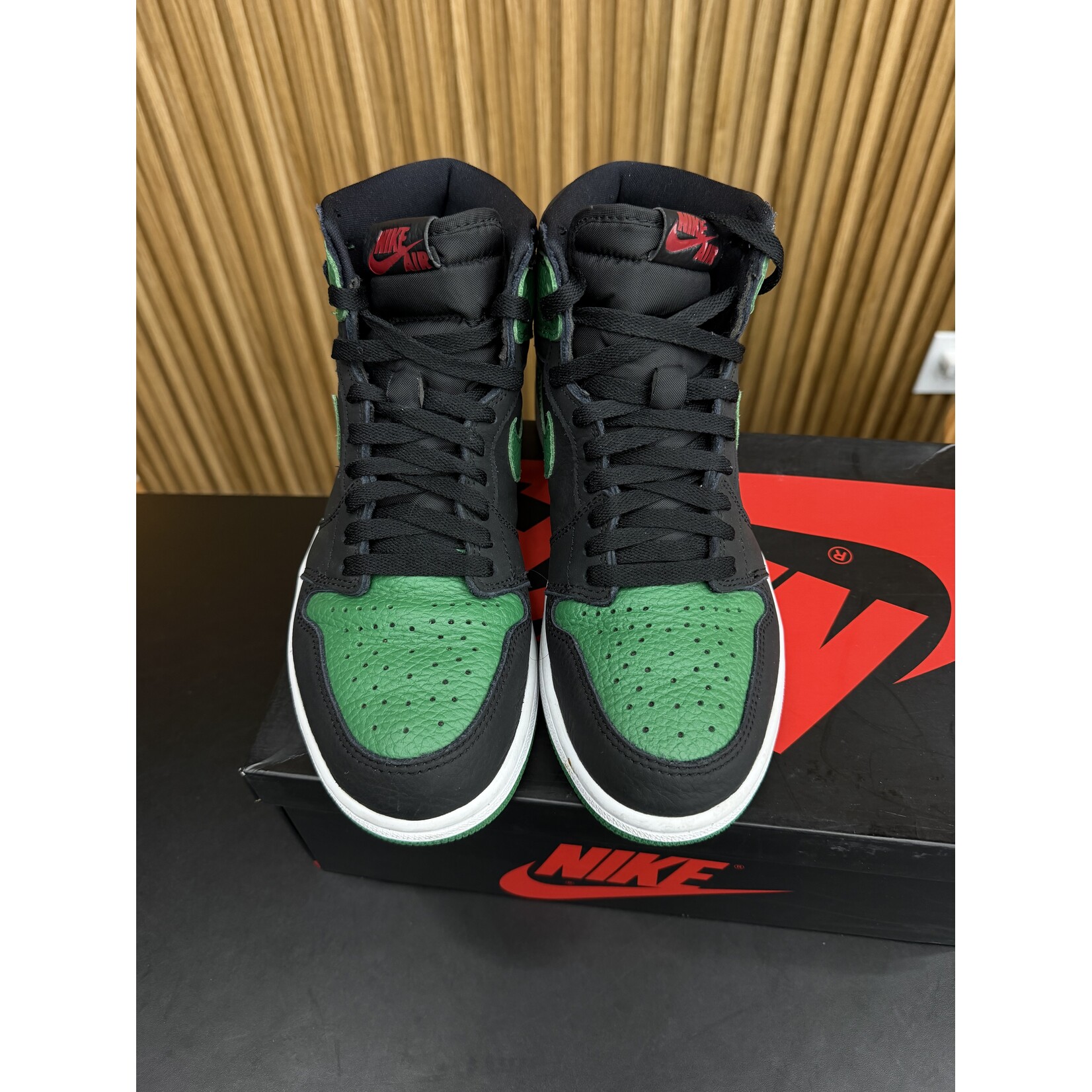 Jordan Jordan 1 Retro High Pine Green Black Size 8.5, PREOWNED