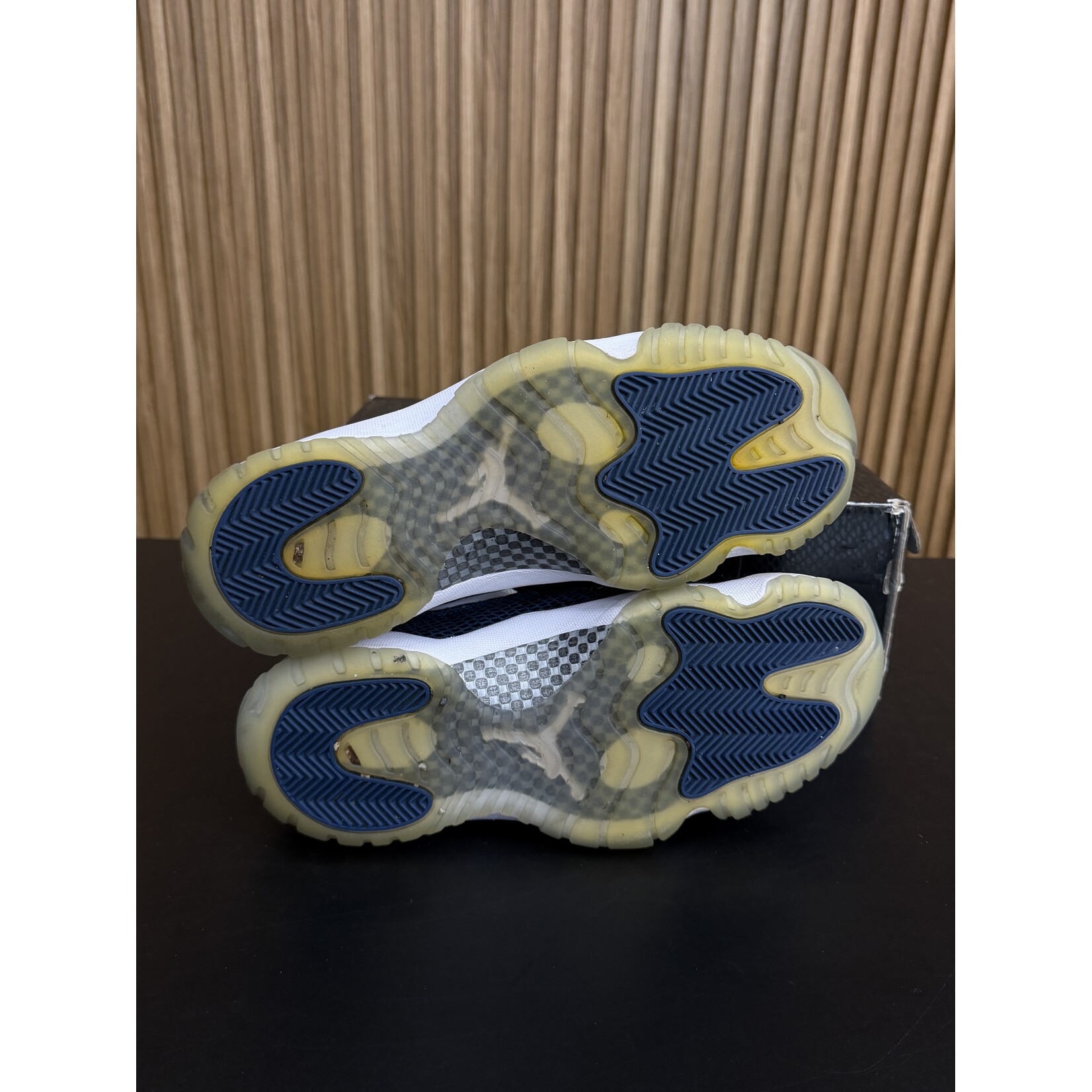 Jordan Jordan 11 Retro Low Snake Navy (2019) Size 9, PREOWNED