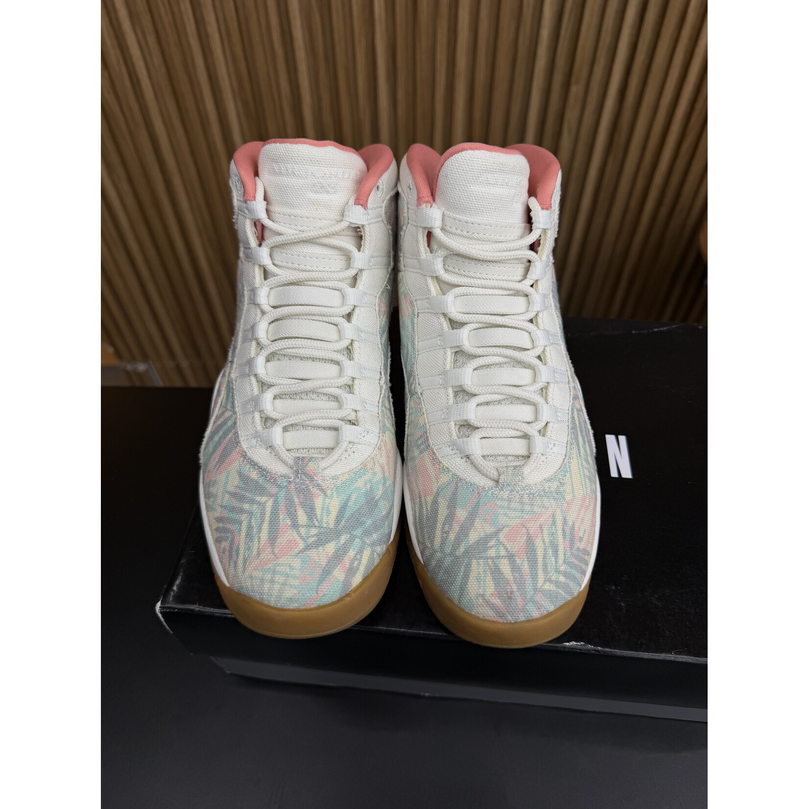 Jordan Jordan 10 Retro Super Bowl LIV Size 9, PREOWNED