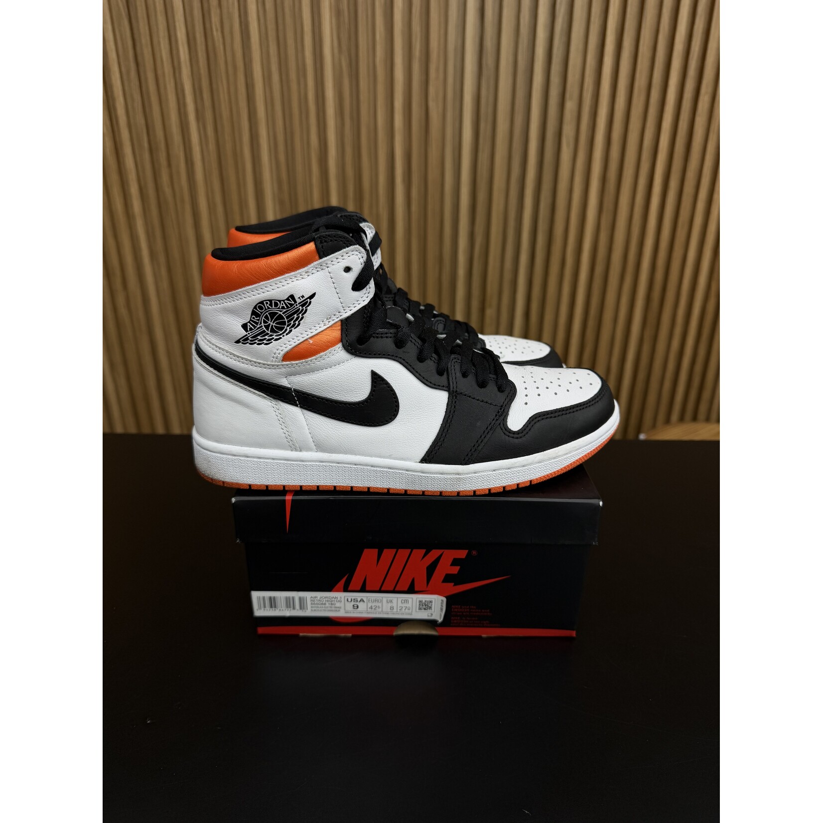 Jordan Jordan 1 Retro High Electro Orange Size 9, PREOWNED