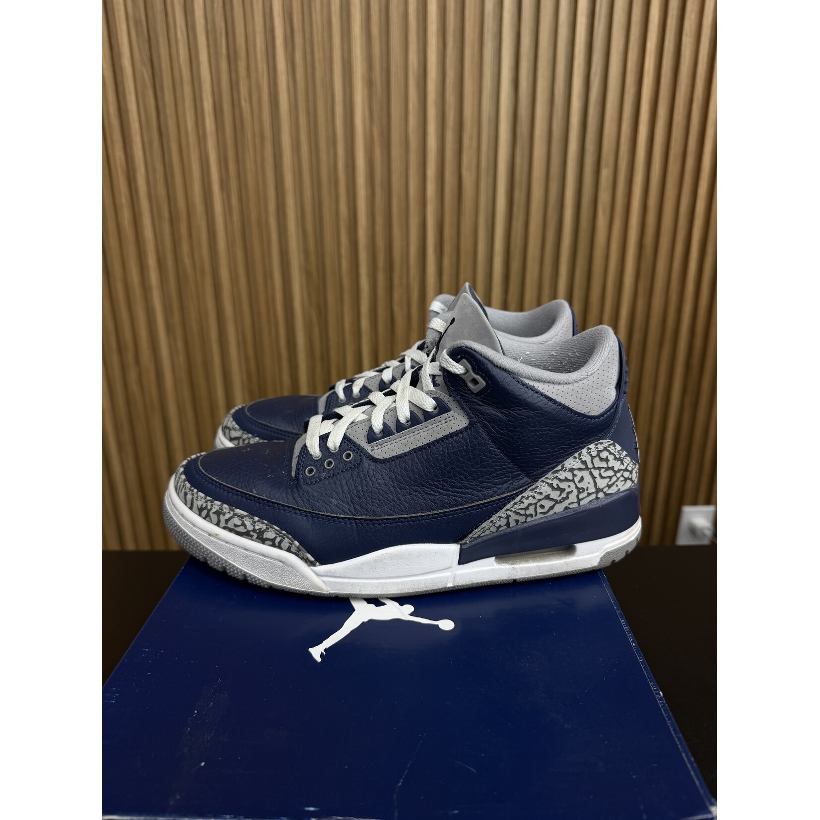 Jordan Jordan 3 Retro Georgetown (2021) Size 9, PREOWNED