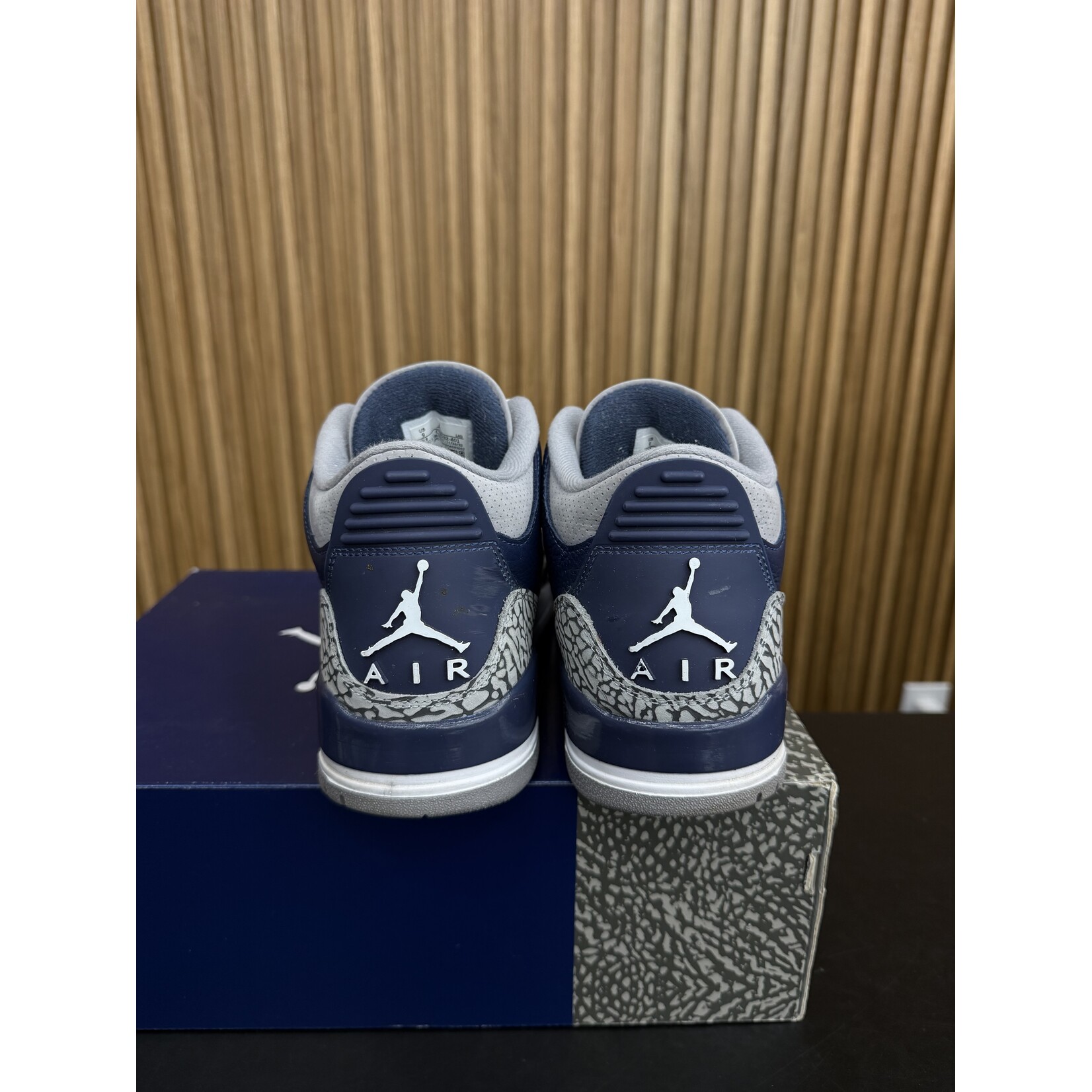 Jordan Jordan 3 Retro Georgetown (2021) Size 9, PREOWNED
