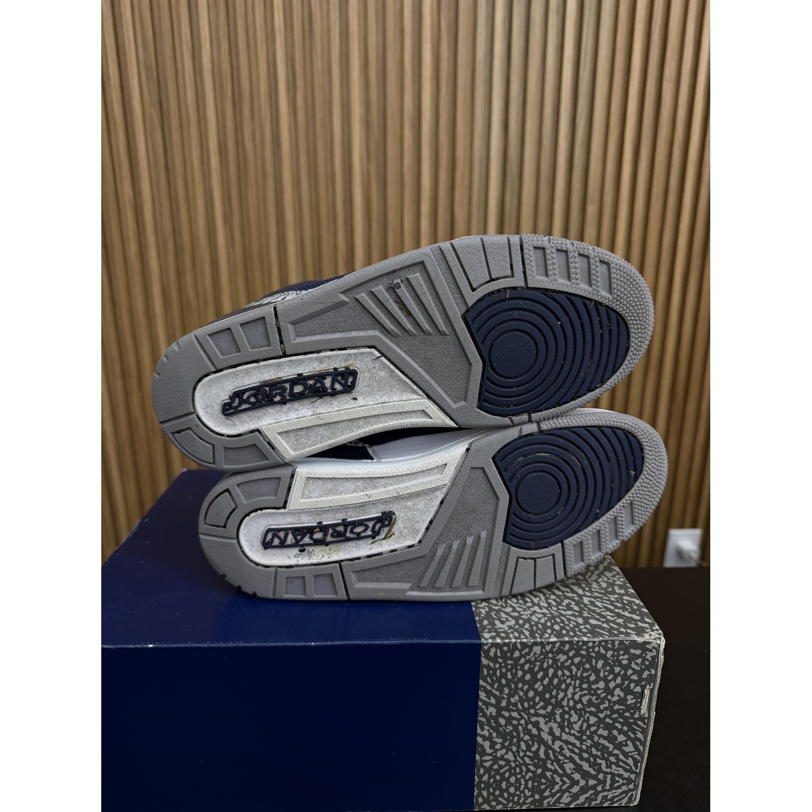 Jordan Jordan 3 Retro Georgetown (2021) Size 9, PREOWNED