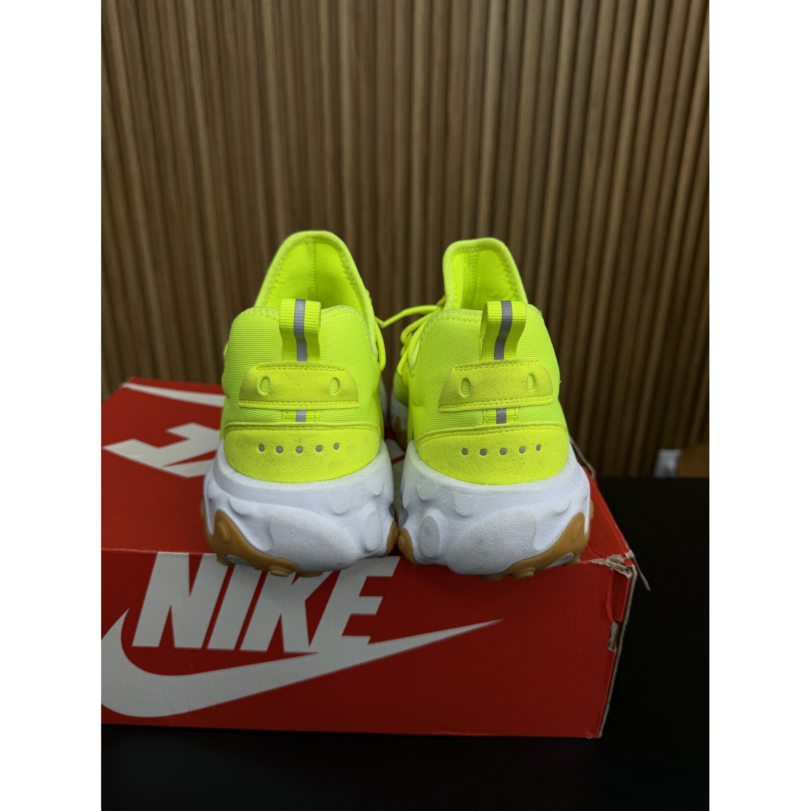 Nike Nike React Presto Volt Size 9, PREOWNED
