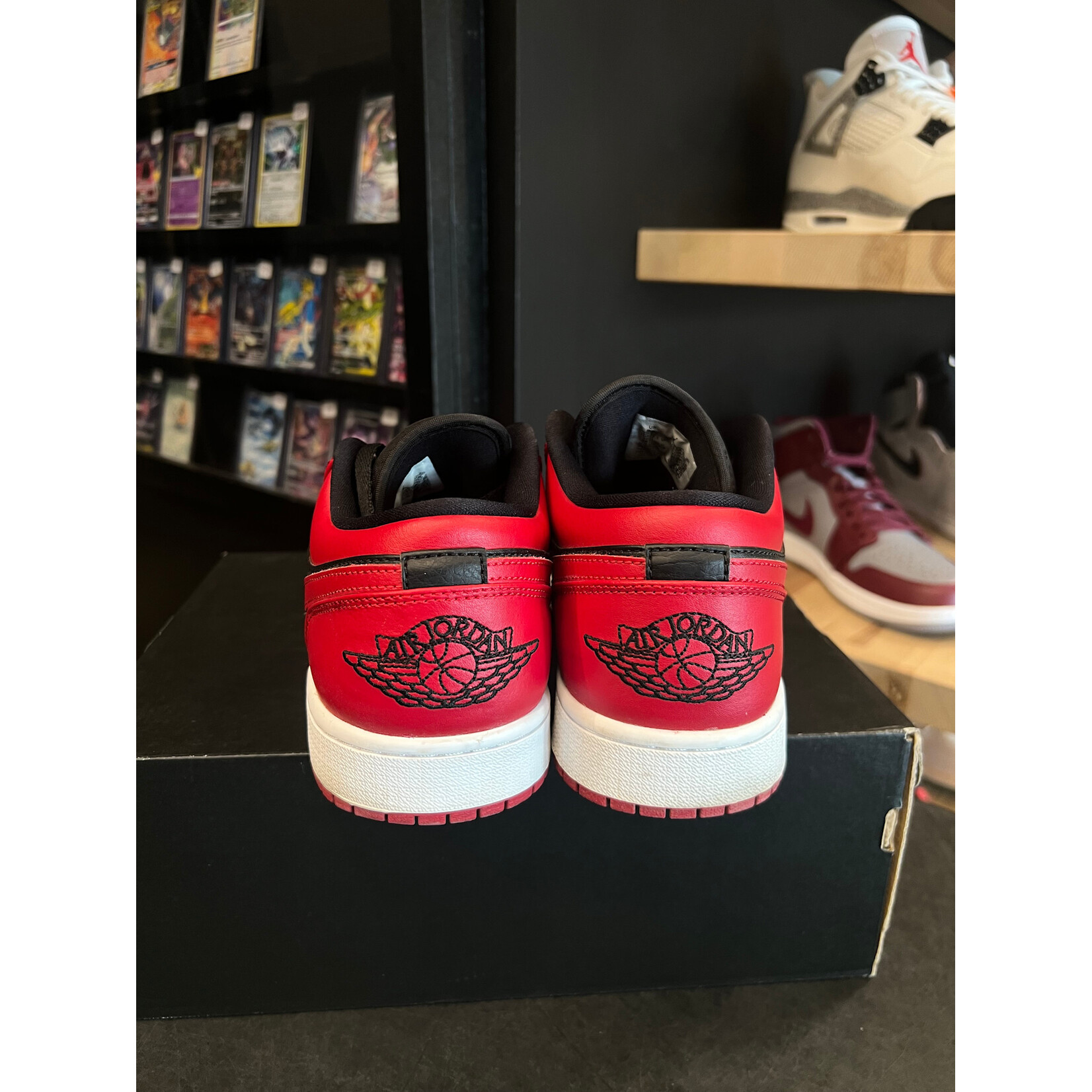 Jordan Jordan 1 Low Reverse Bred Size 9.5, PREOWNED