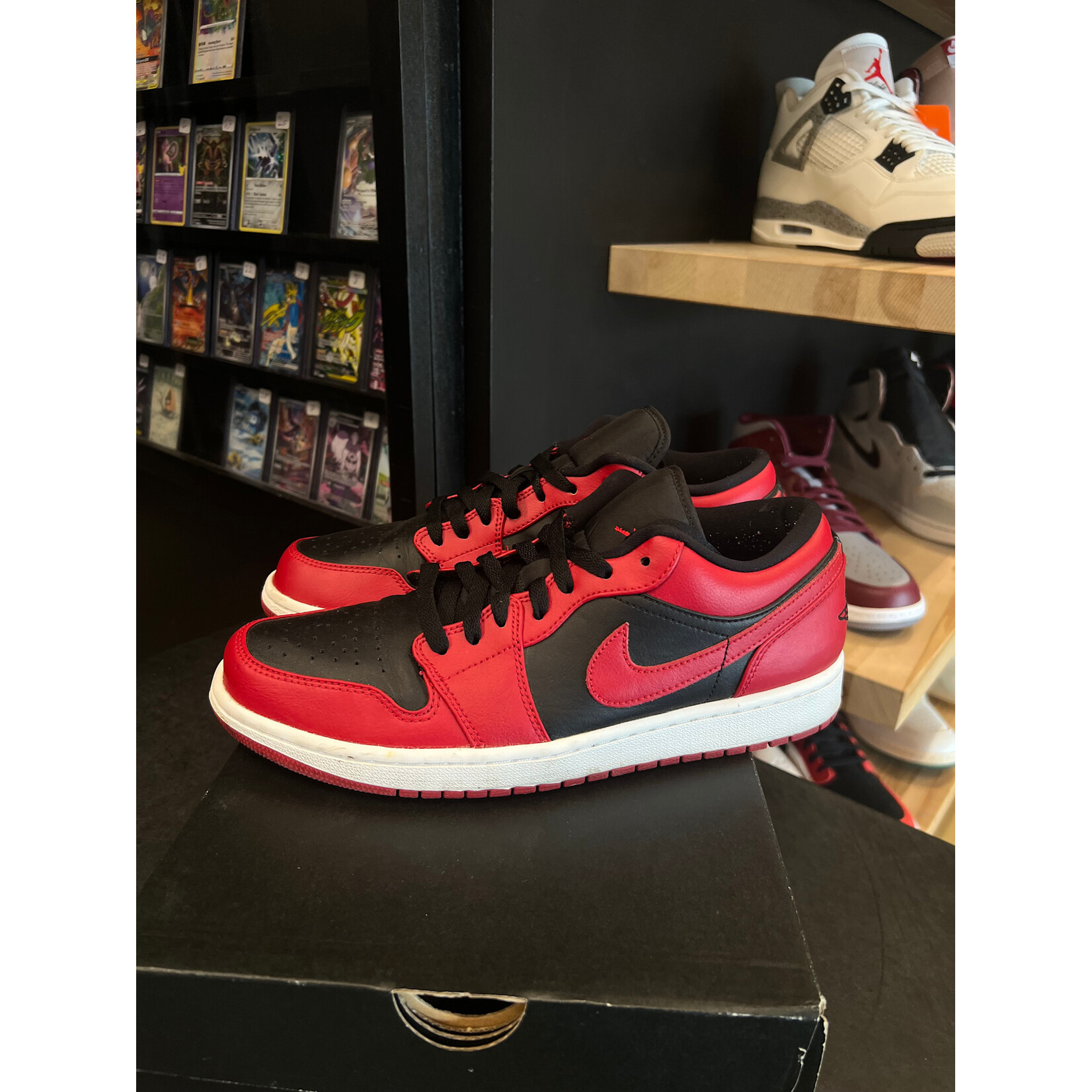 Jordan Jordan 1 Low Reverse Bred Size 9.5, PREOWNED