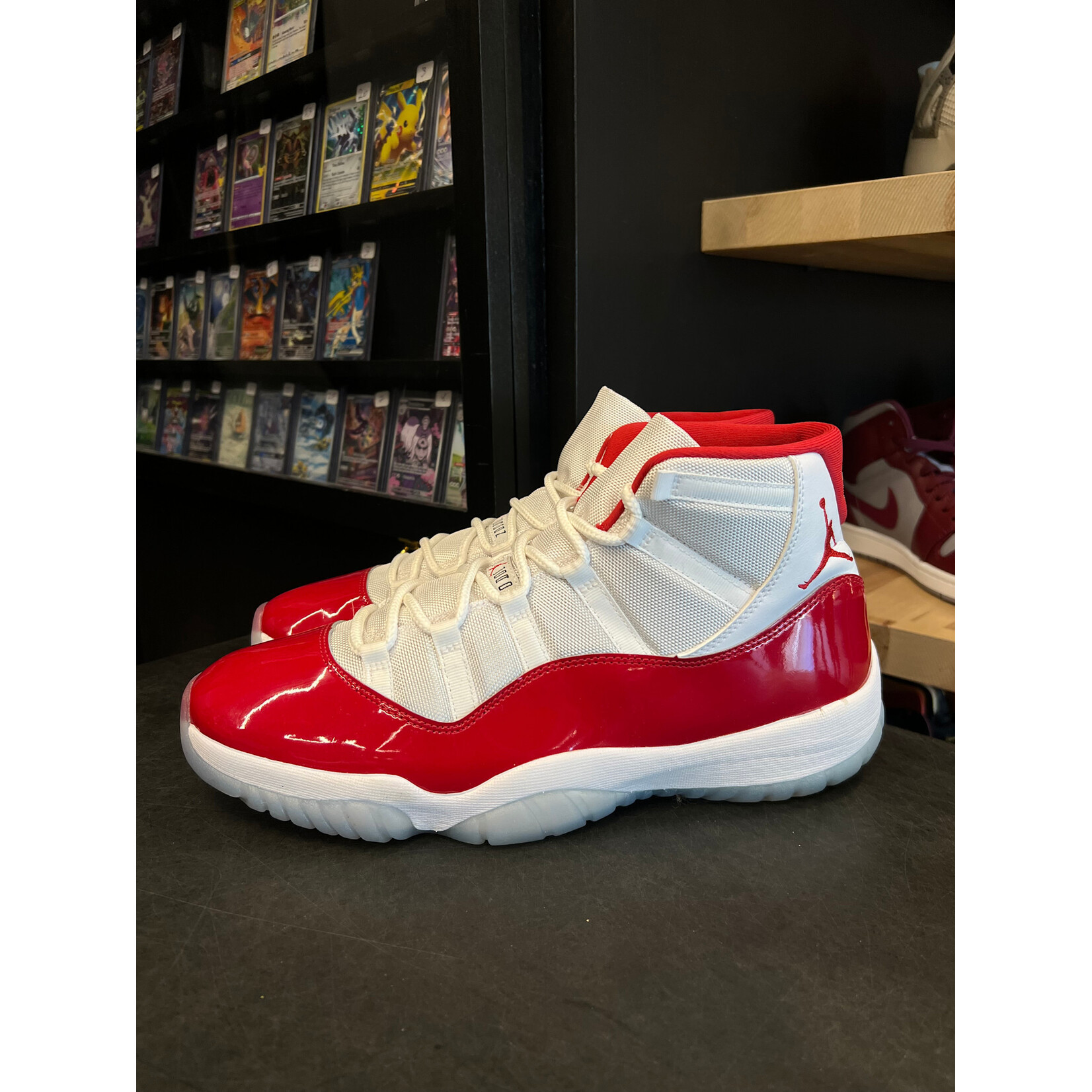 Jordan Jordan 11 Retro Cherry (2022) Size 14, PREOWNED