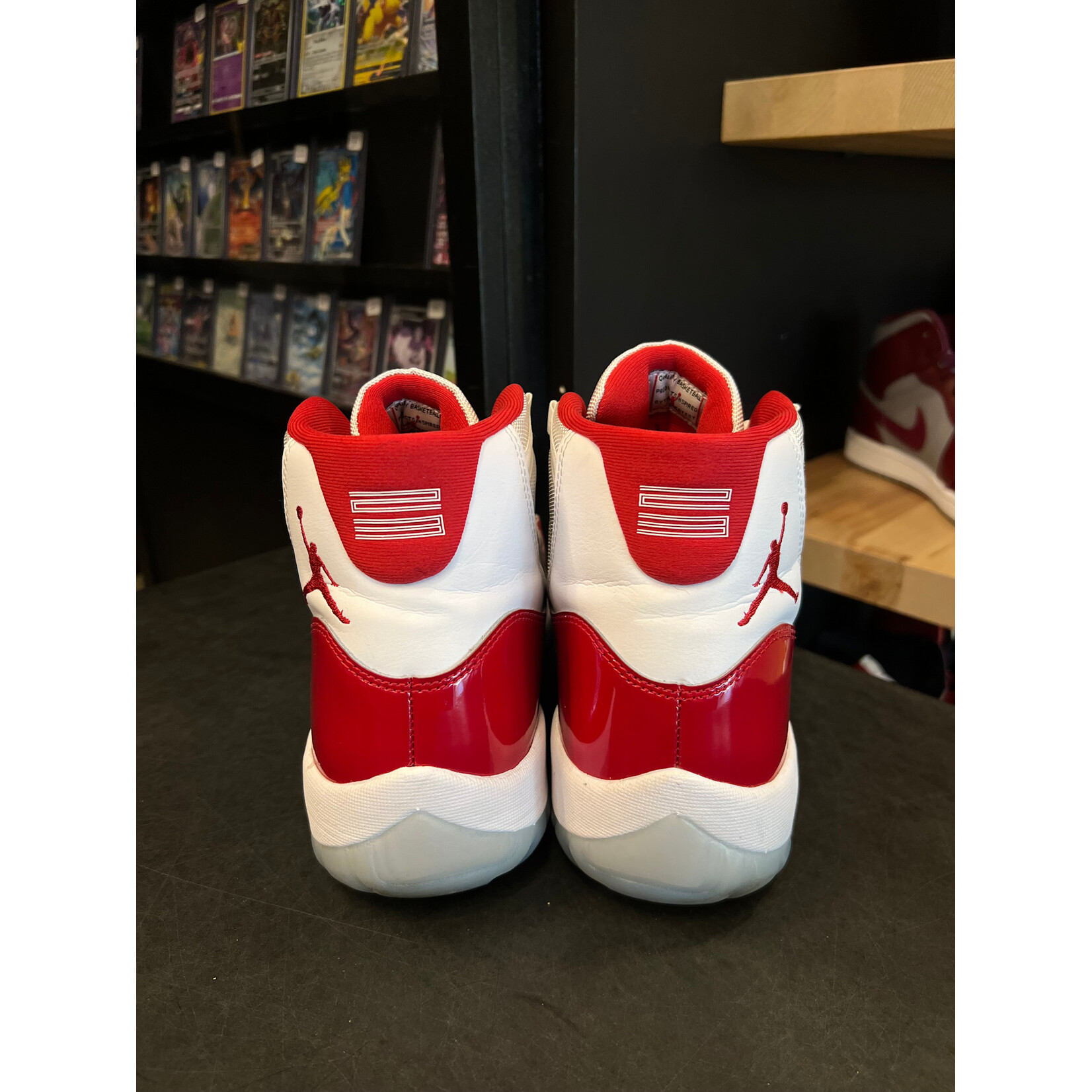 Jordan Jordan 11 Retro Cherry (2022) Size 14, PREOWNED