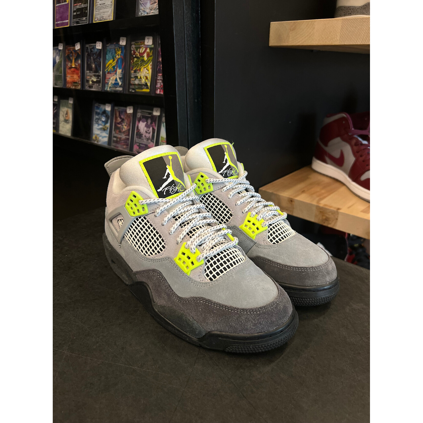 Jordan Jordan 4 Retro SE 95 Neon Size 7.5, PREOWNED*