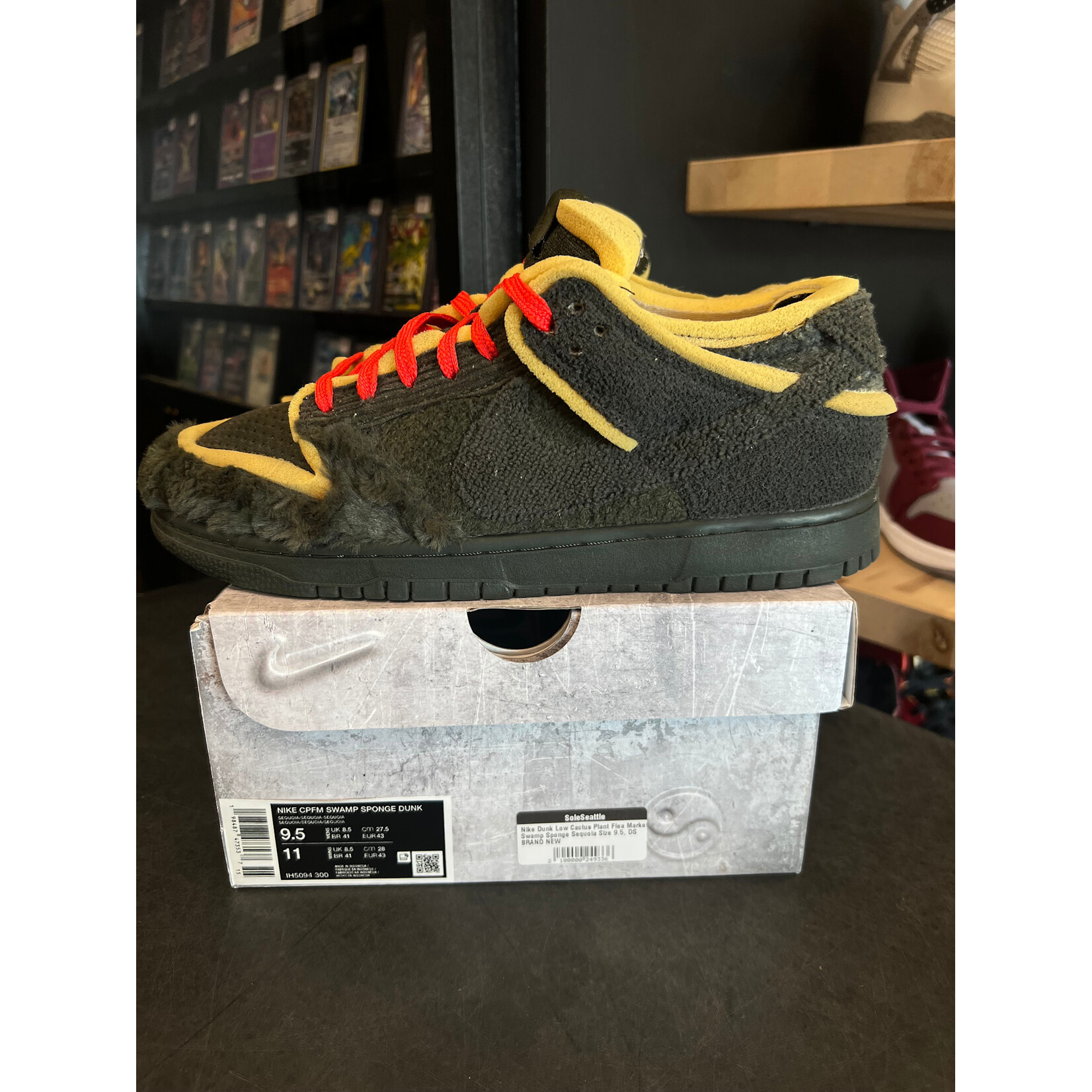 Nike Nike Dunk Low Cactus Plant Flea Market Swamp Sponge Sequoia Size 9.5, PREOWNED*