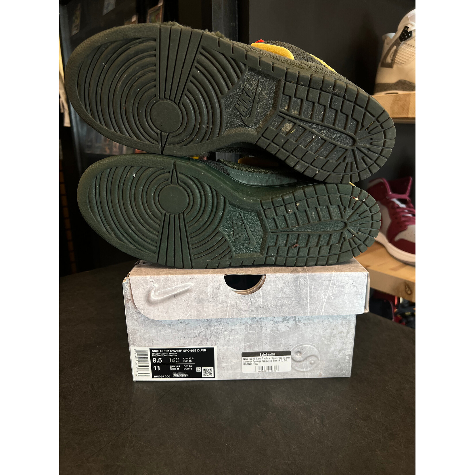 Nike Nike Dunk Low Cactus Plant Flea Market Swamp Sponge Sequoia Size 9.5, PREOWNED*