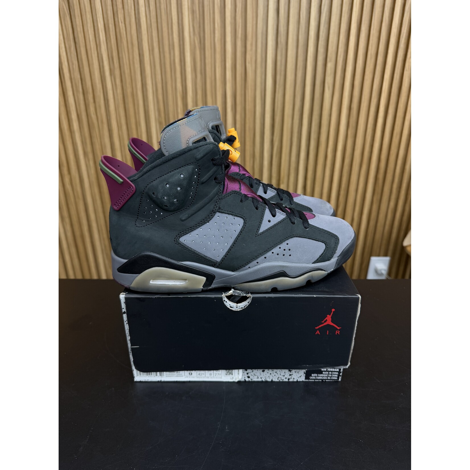 Nike Jordan 6 Retro Bordeaux Size 9, PREOWNED*