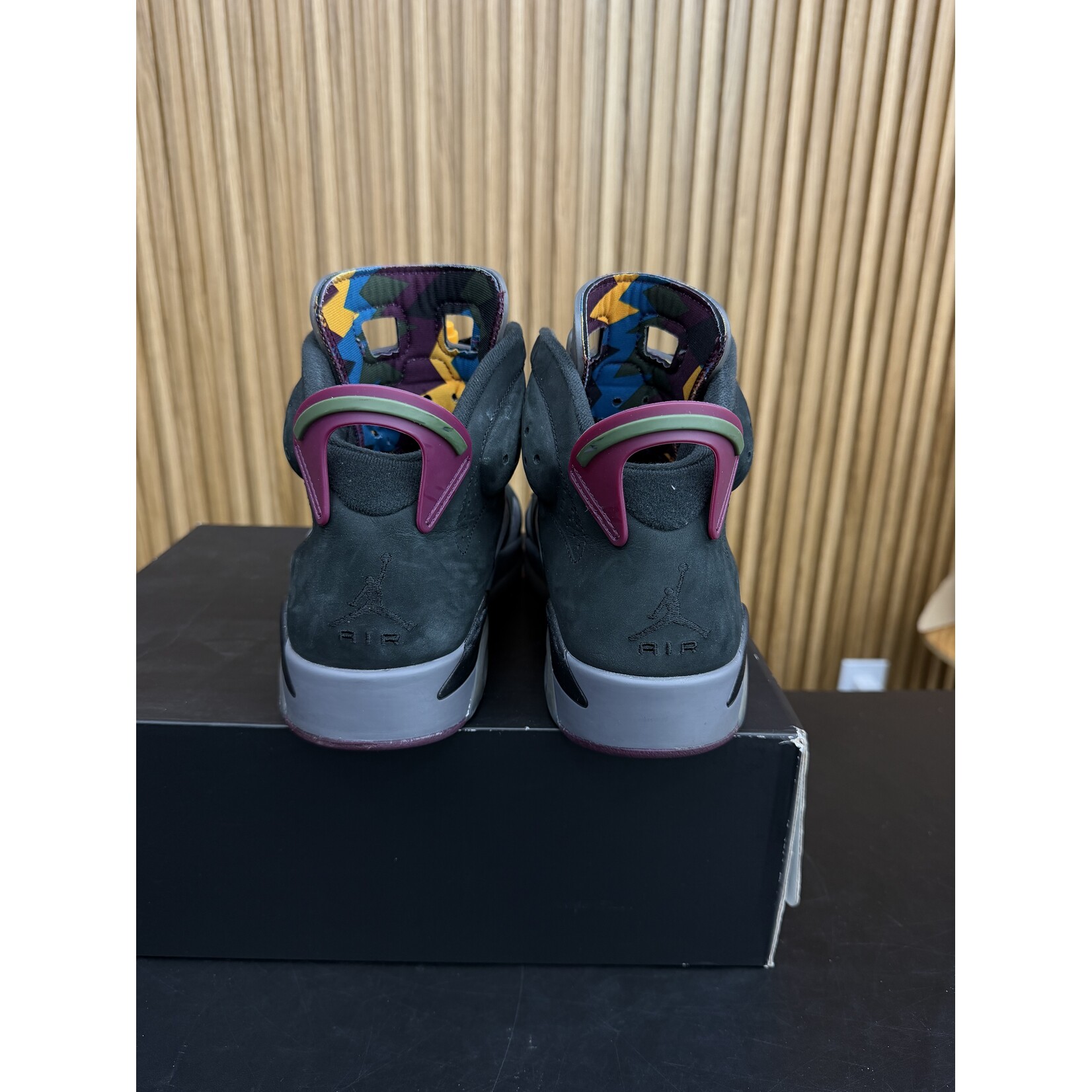 Nike Jordan 6 Retro Bordeaux Size 9, PREOWNED*