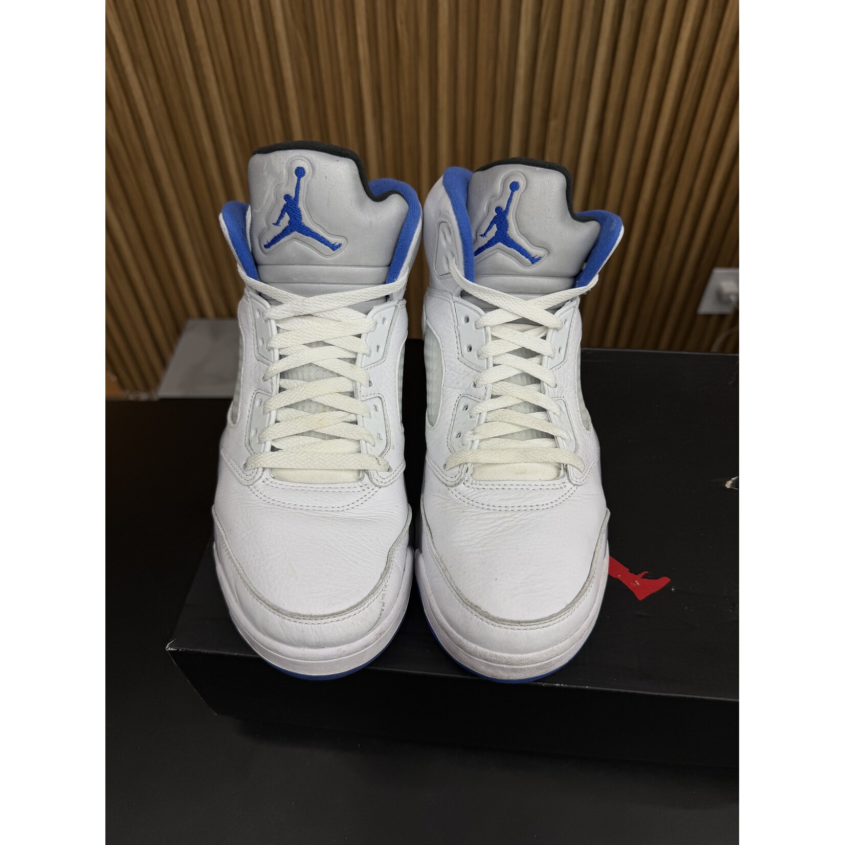Nike Jordan 5 Retro White Stealth (2021) Size 9, PREOWNED