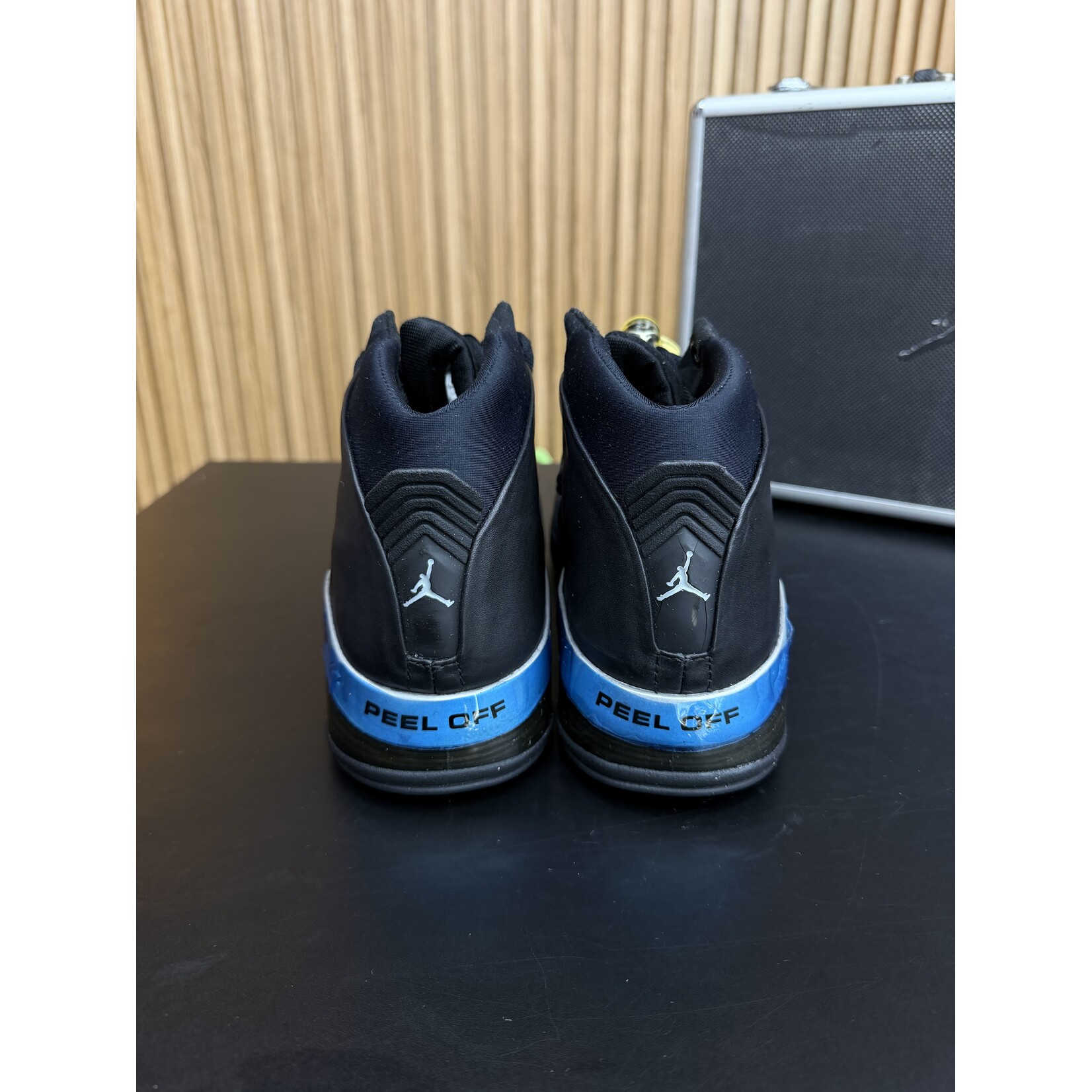 Jordan Jordan 17 Black Metallic Silver (2002) Size 9, PREOWNED