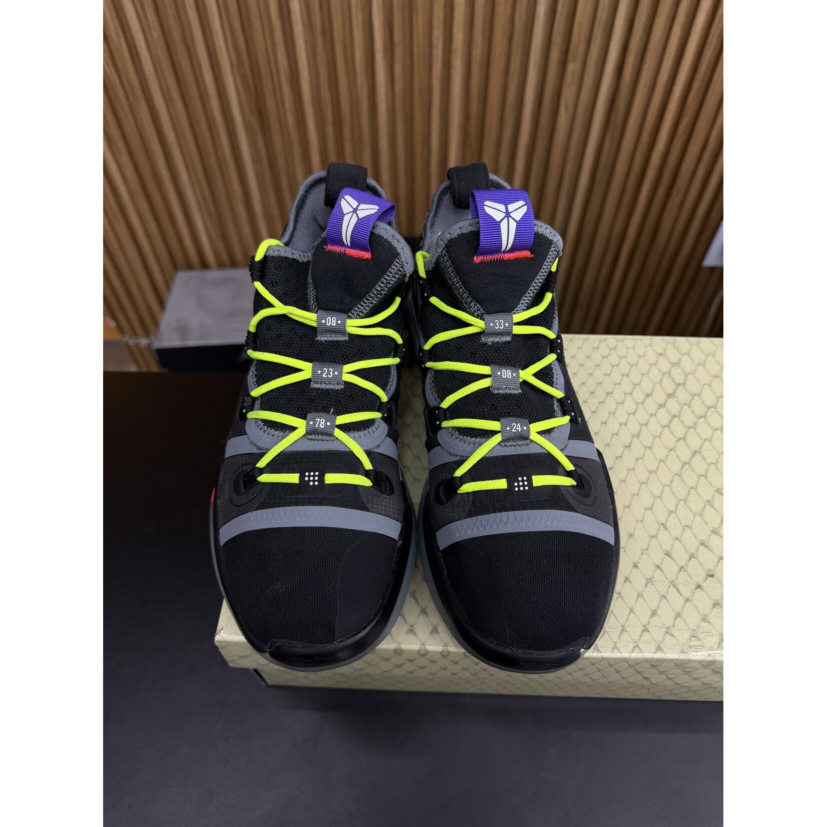 Nike Nike Kobe AD Chaos Size 9, PREOWNED
