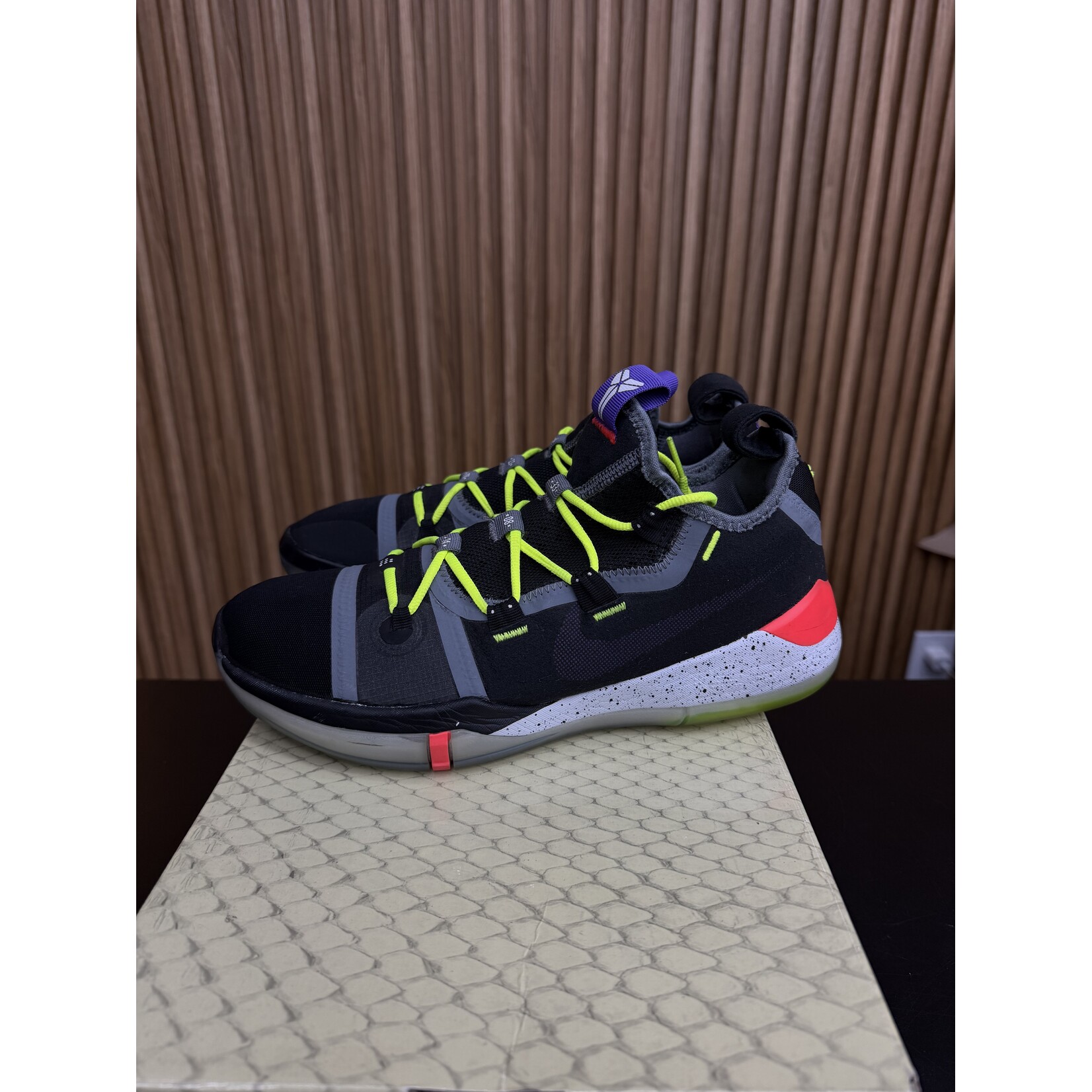 Nike Nike Kobe AD Chaos Size 9, PREOWNED