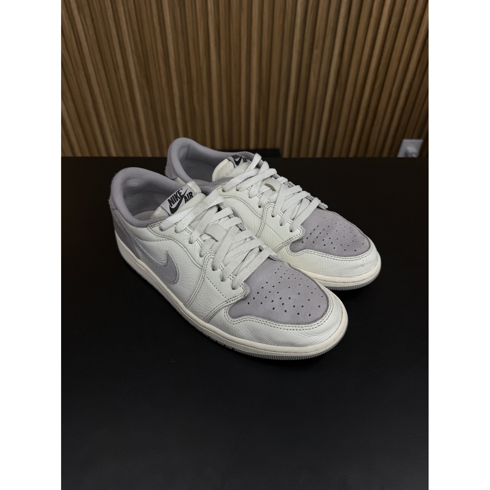 Jordan Jordan 1 Retro Low OG Atmosphere Grey Size 10.5, PREOWNED NO BOX