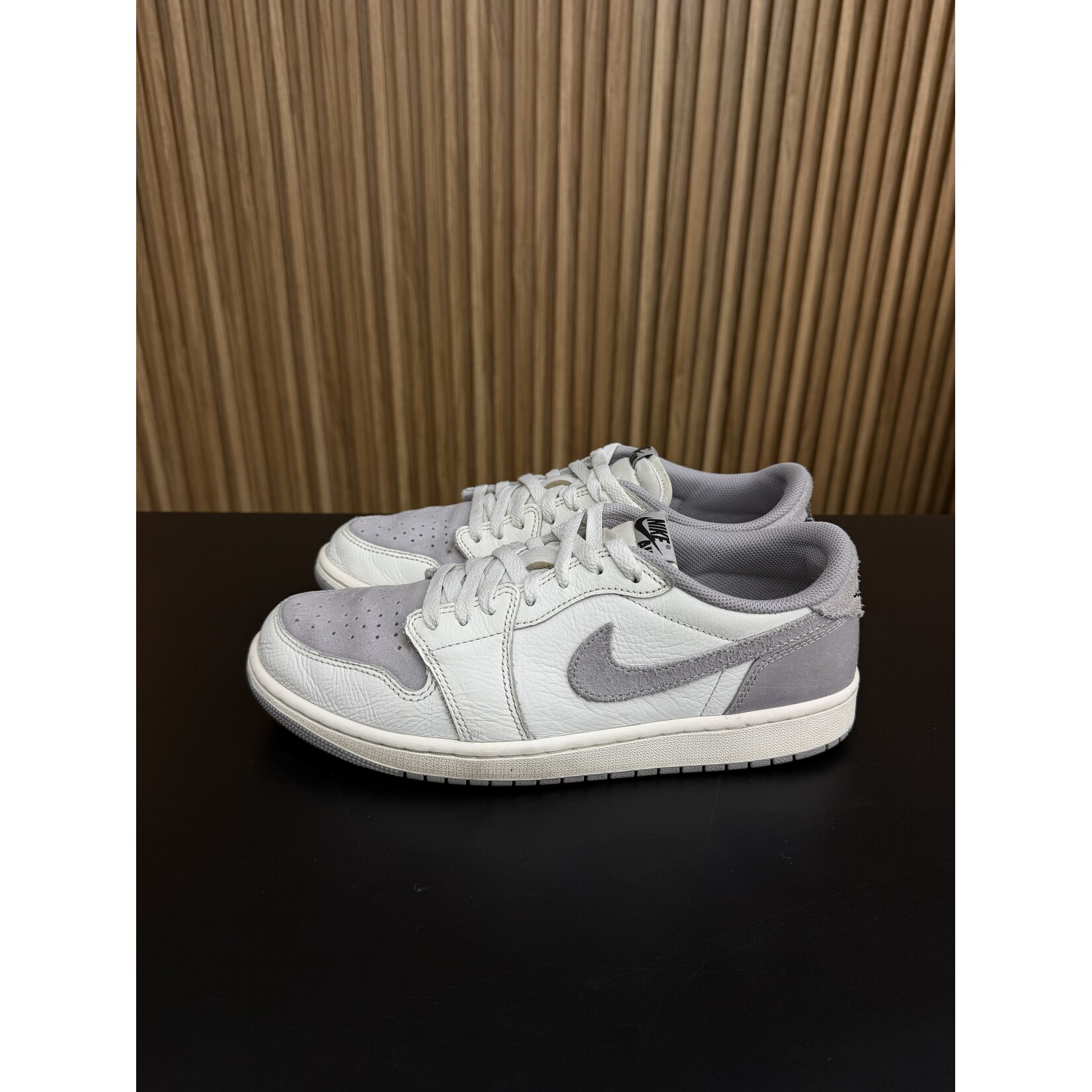 Jordan Jordan 1 Retro Low OG Atmosphere Grey Size 10.5, PREOWNED NO BOX