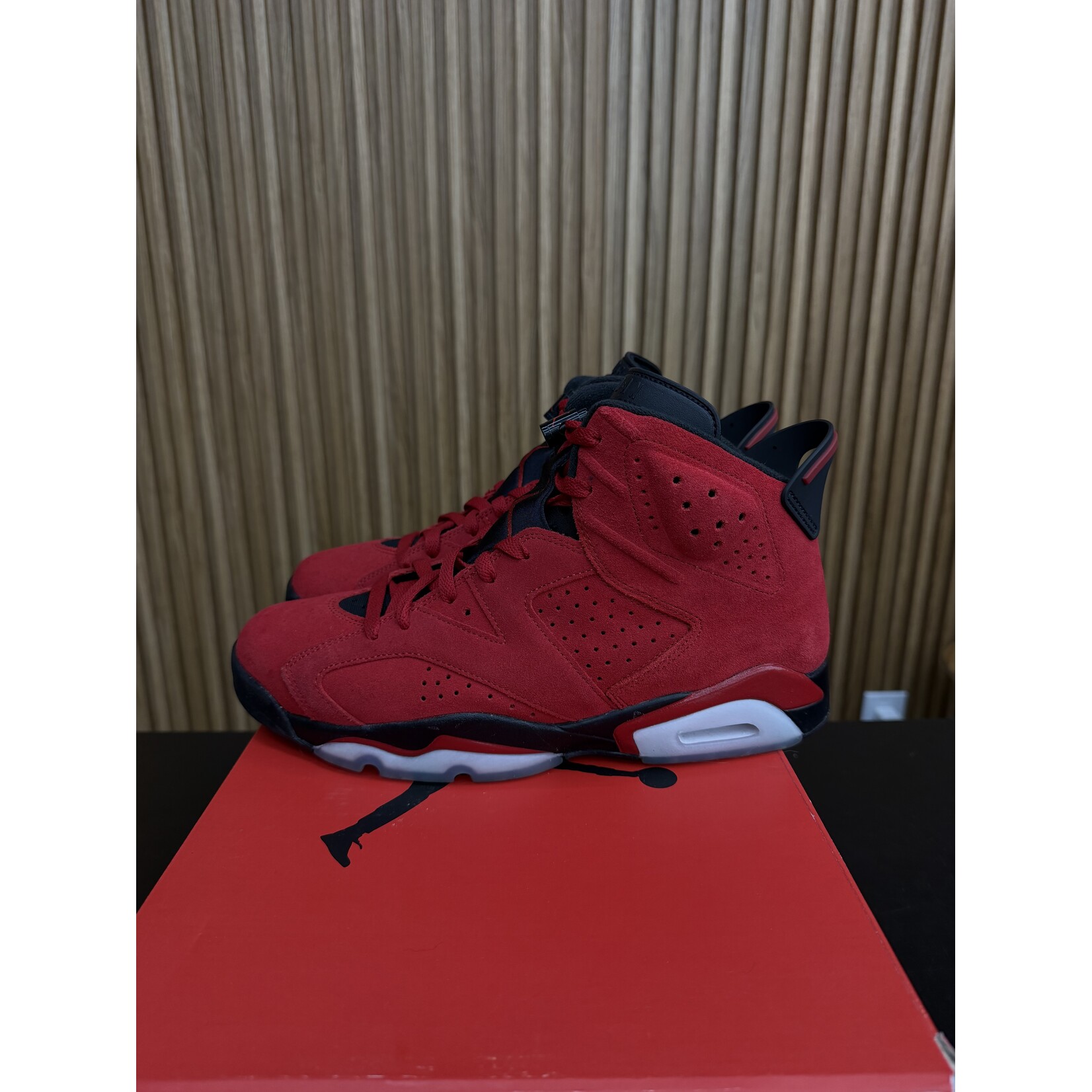 Jordan Jordan 6 Retro Toro Bravo Size 10.5, PREOWNED*