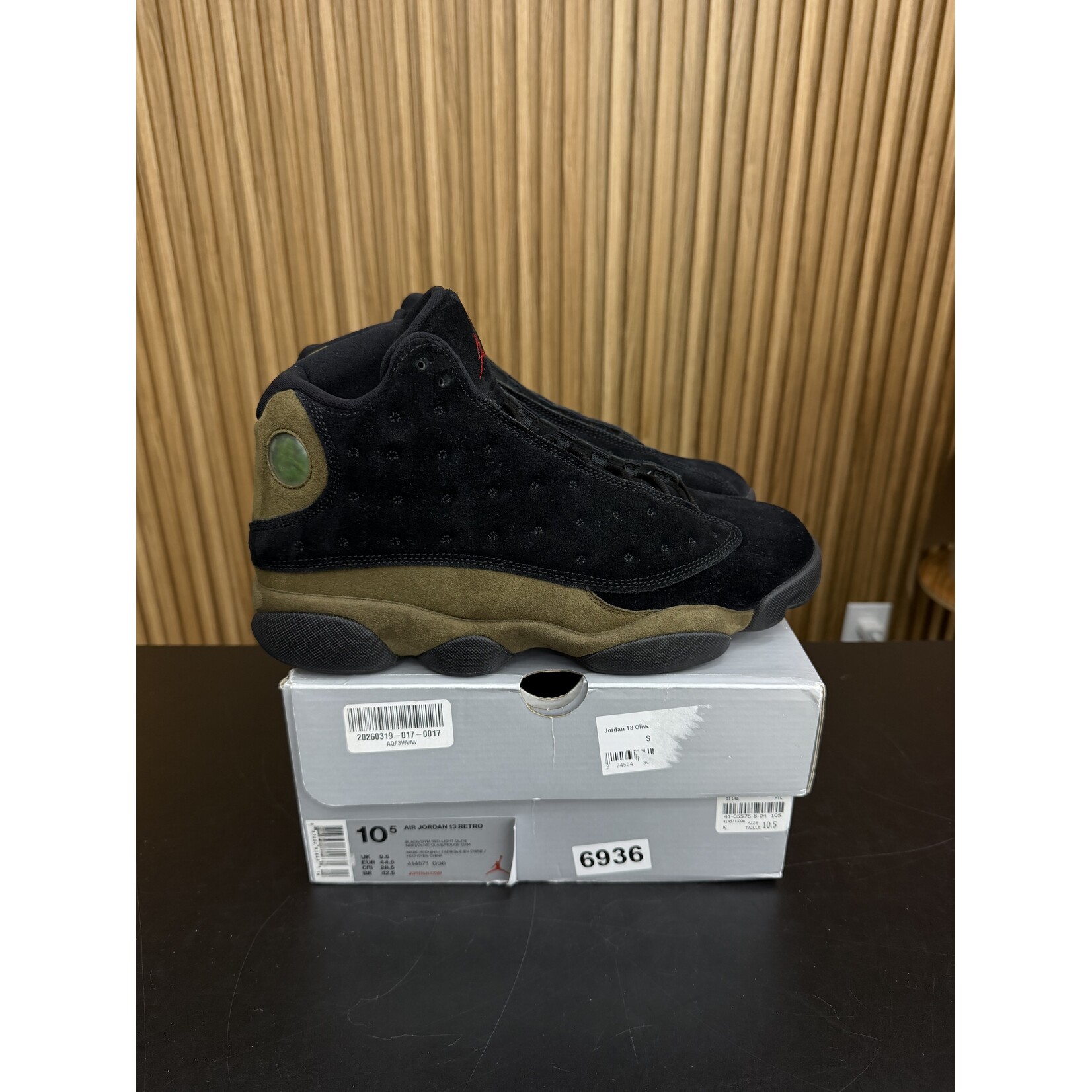Jordan Jordan 13 Retro Olive Size 10.5, PREOWNED*