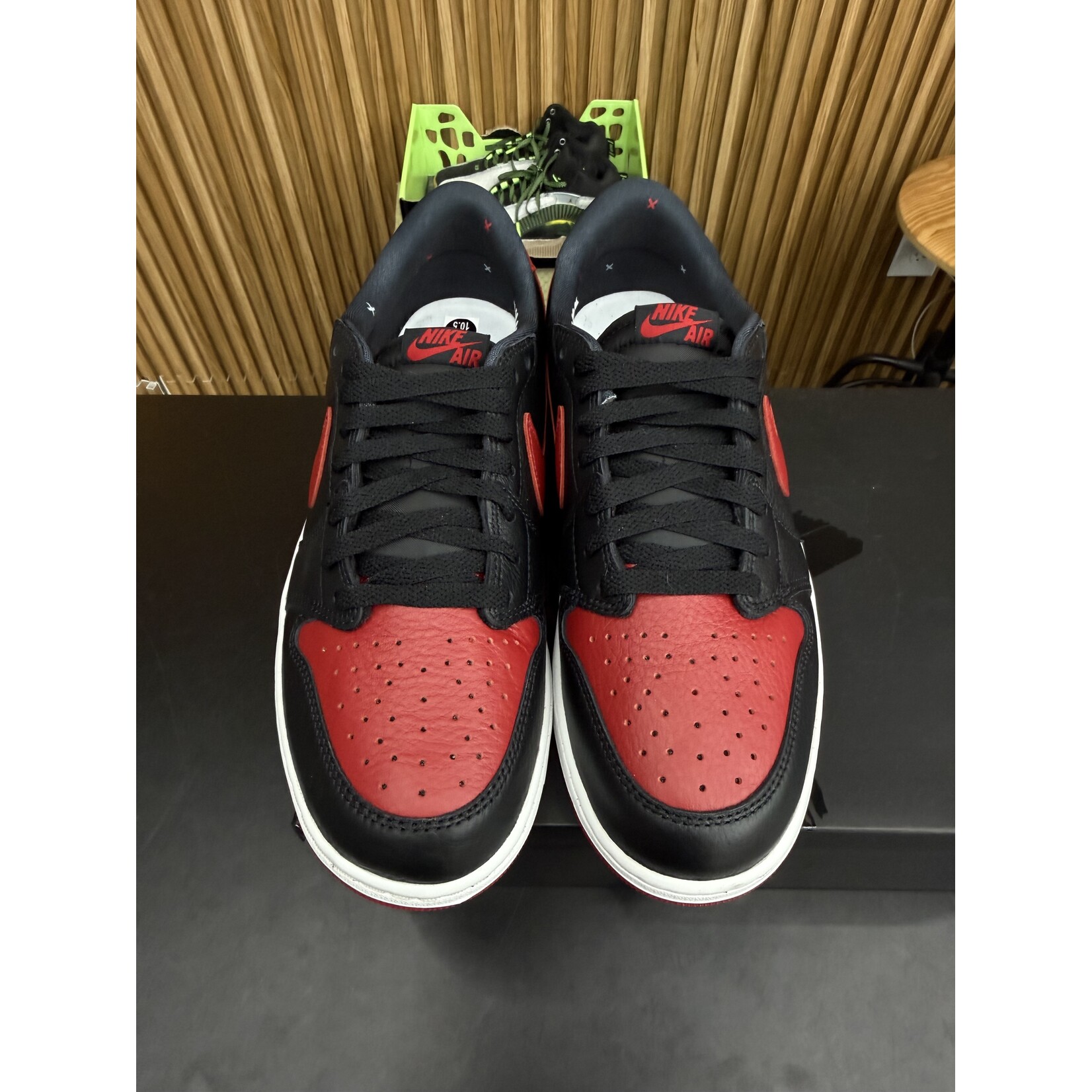 Jordan Jordan 1 Retro Low OG Banned Size 10.5, PREOWNED