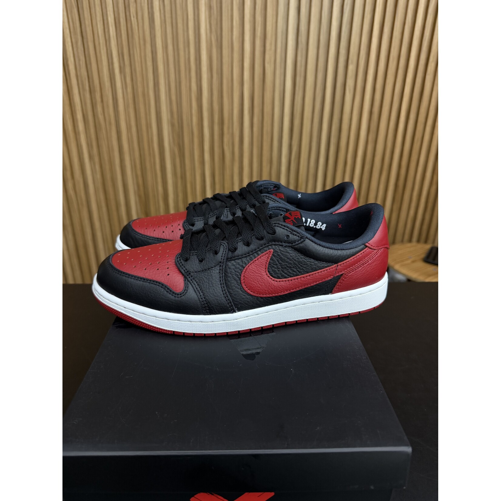 Jordan Jordan 1 Retro Low OG Banned Size 10.5, PREOWNED