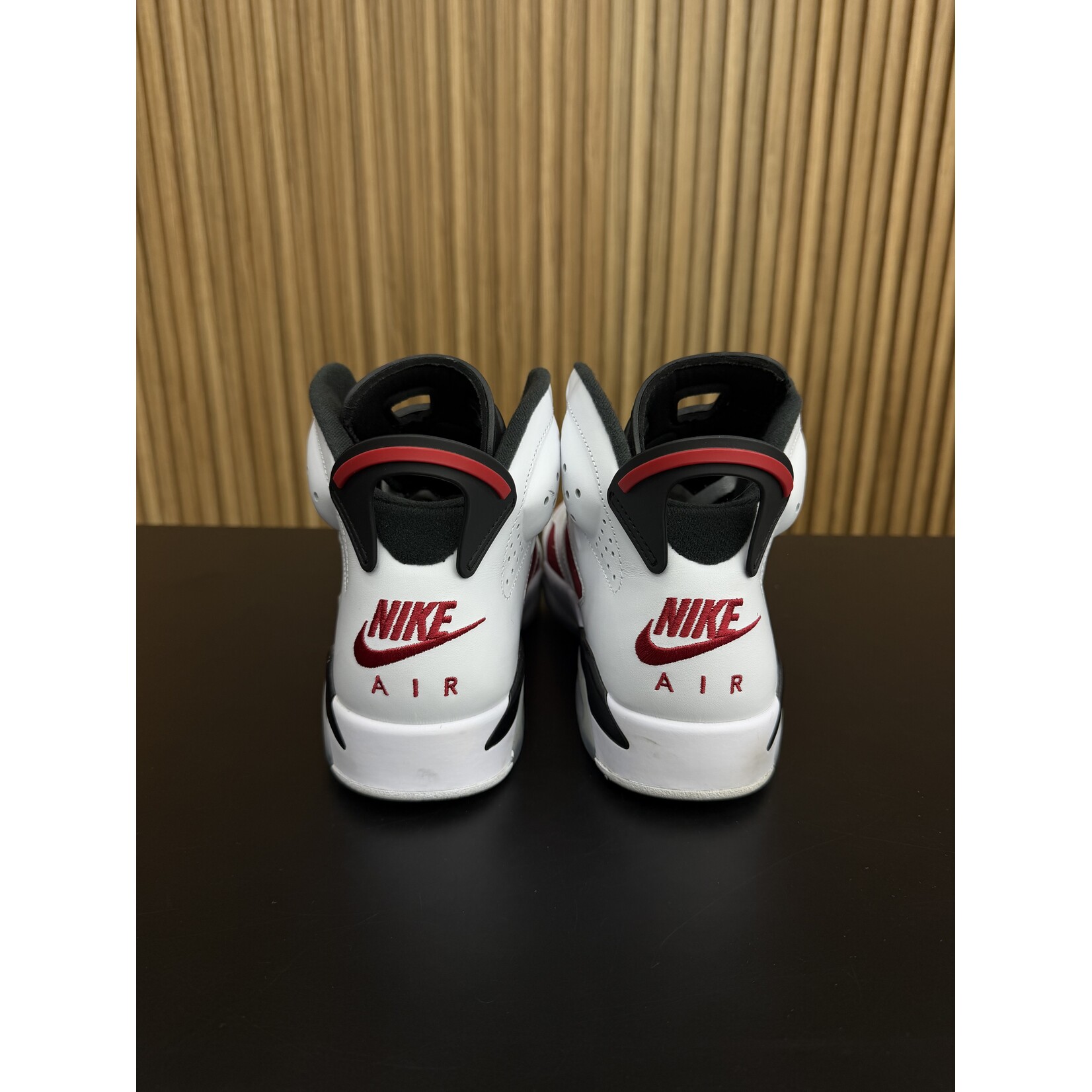 Jordan Jordan 6 Retro Carmine (2021) Size 8, PREOWNED NO BOX*