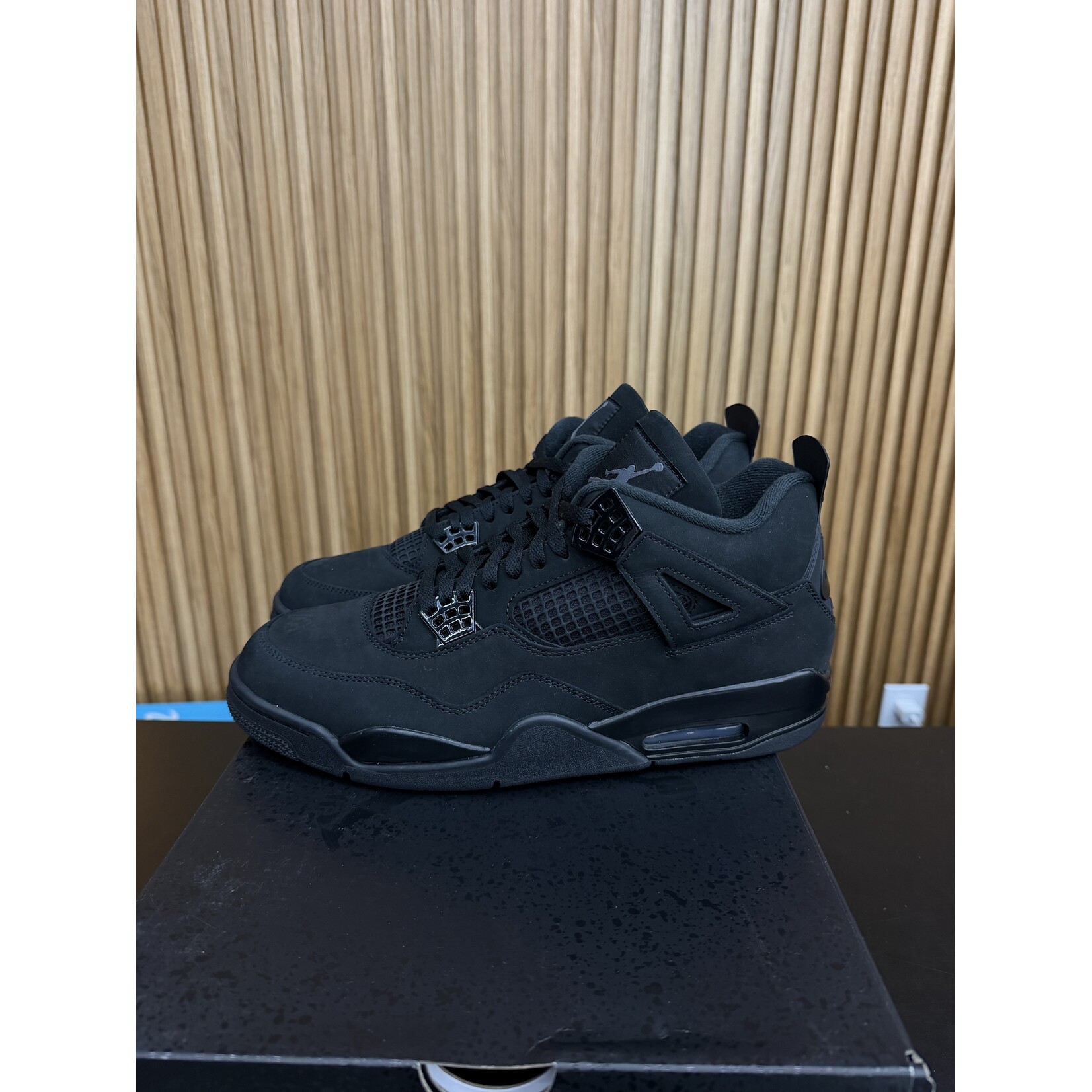 Jordan Jordan 4 Retro Black Cat (2025) Size 12, PREOWNED TRIED ON PASS AS DS*