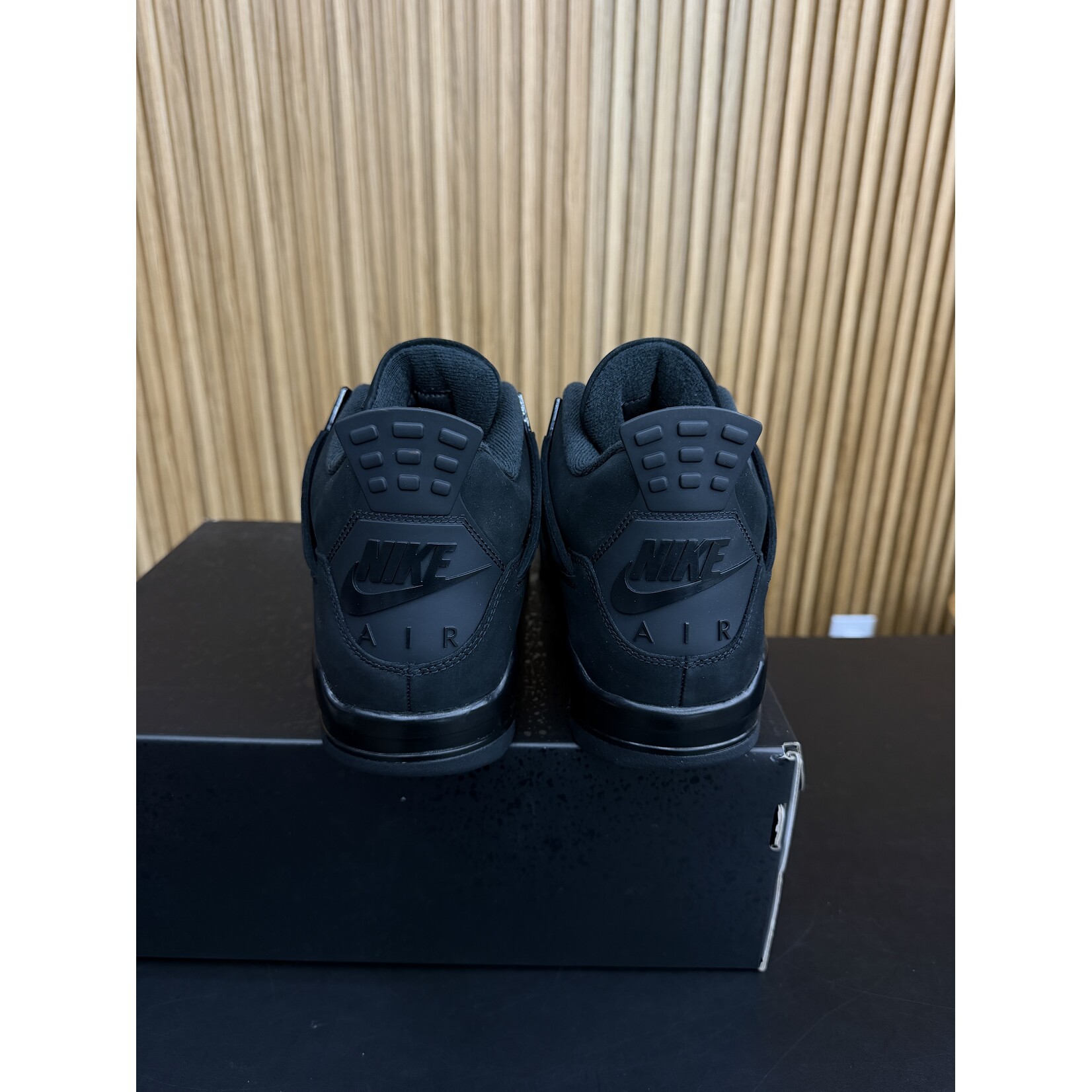 Jordan Jordan 4 Retro Black Cat (2025) Size 12, PREOWNED TRIED ON PASS AS DS*