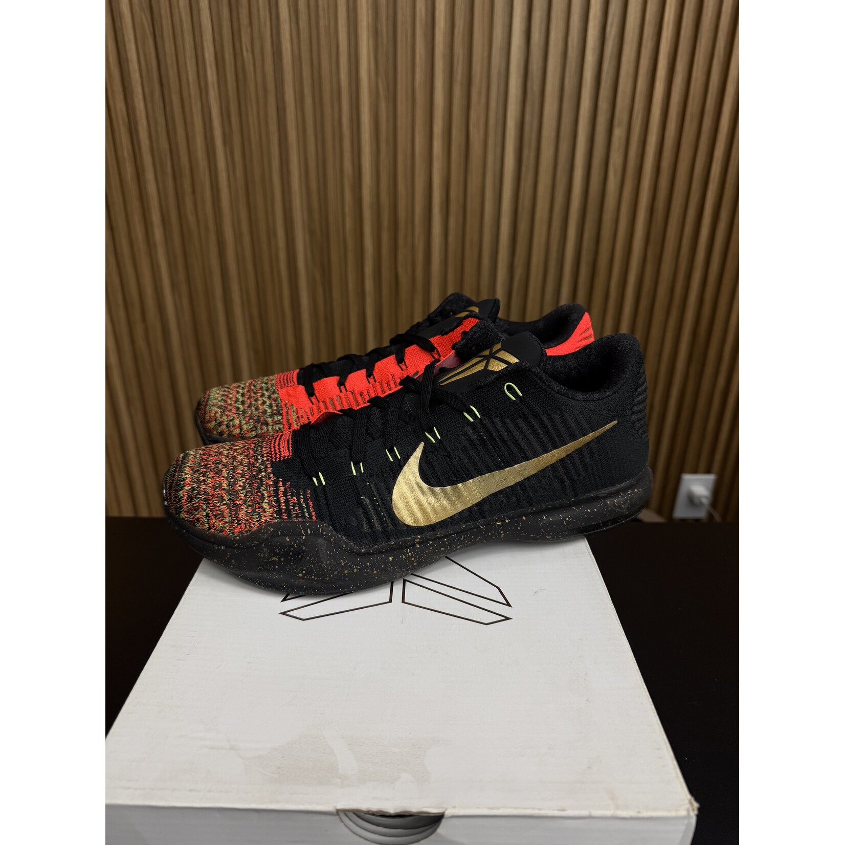 Nike Nike Kobe 10 Elite Christmas Size 12, PREOWNED*