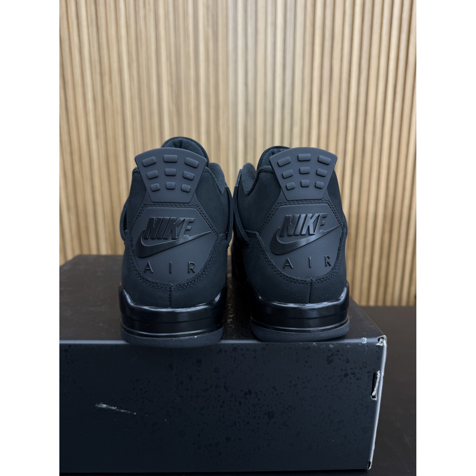 Jordan Jordan 4 Retro Black Cat (2025) Size 9.5, PREOWNED*