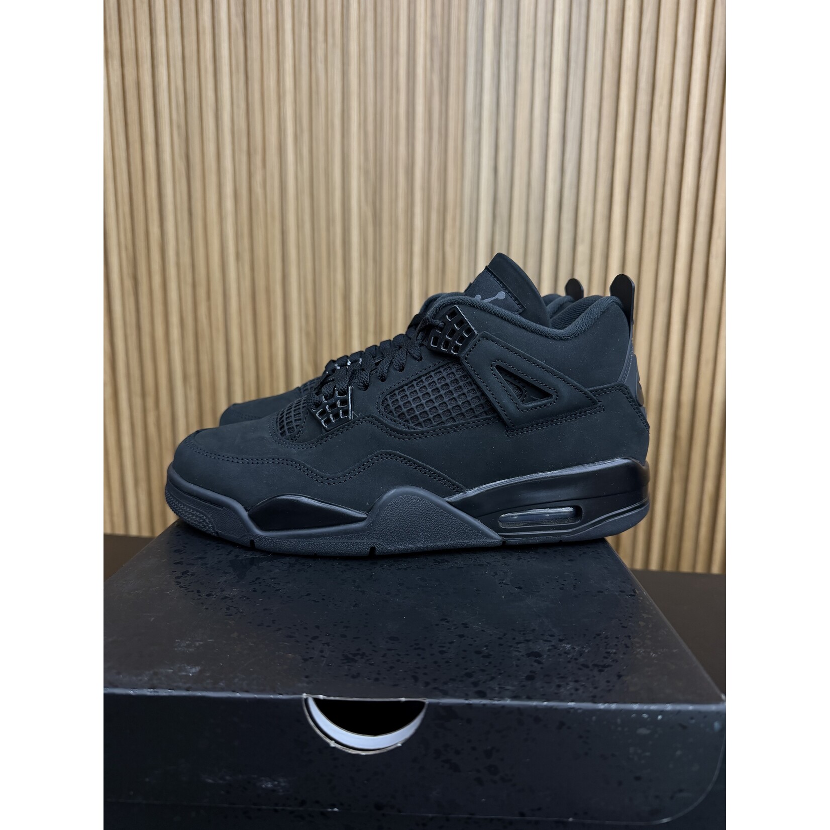 Jordan Jordan 4 Retro Black Cat (2025) Size 9.5, PREOWNED*
