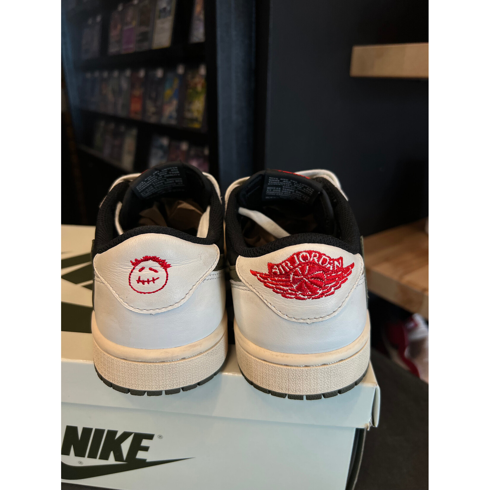 Jordan Jordan 1 Retro Low OG SP Travis Scott Olive (Women's) Size 7W, PREOWNED*