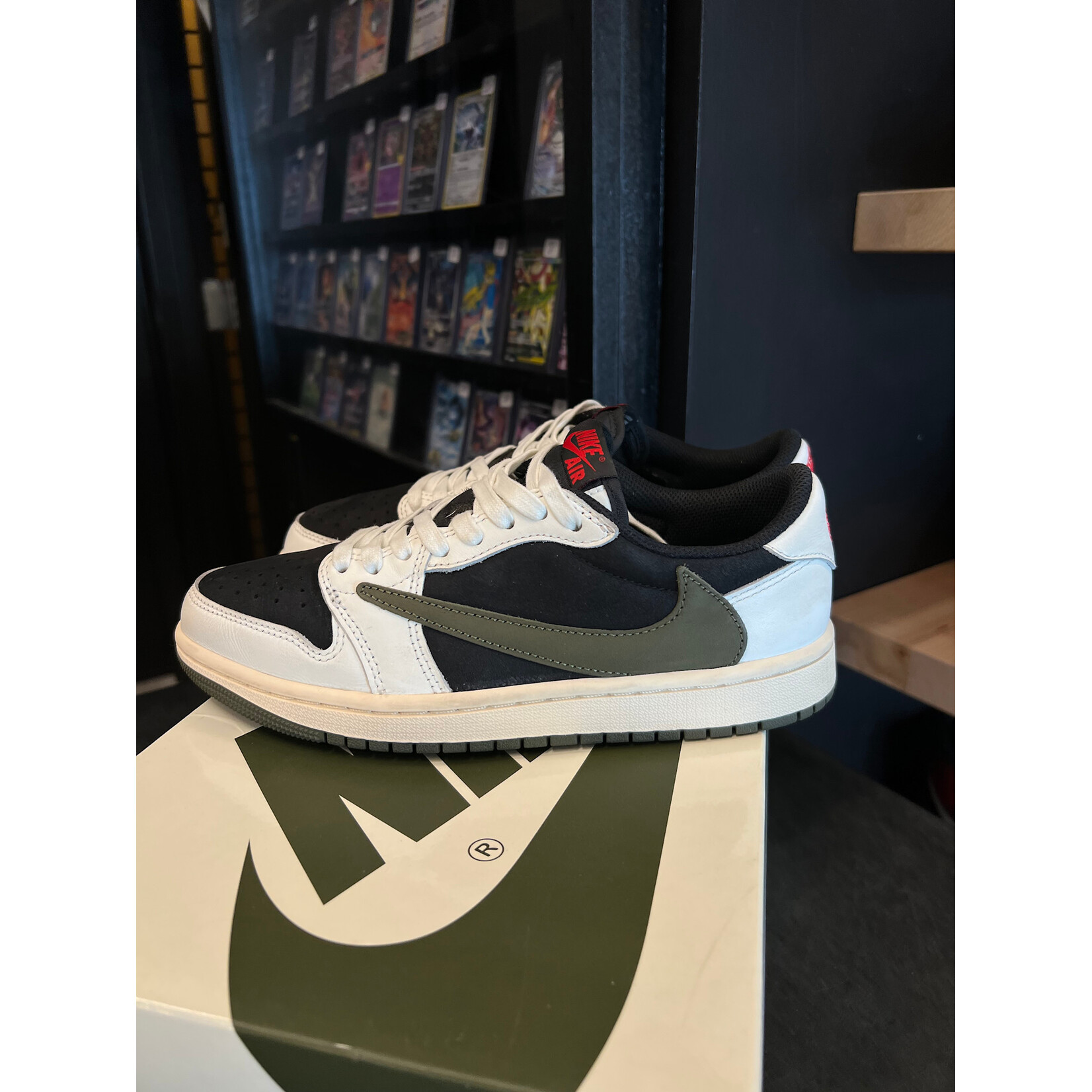 Jordan Jordan 1 Retro Low OG SP Travis Scott Olive (Women's) Size 7W, PREOWNED*