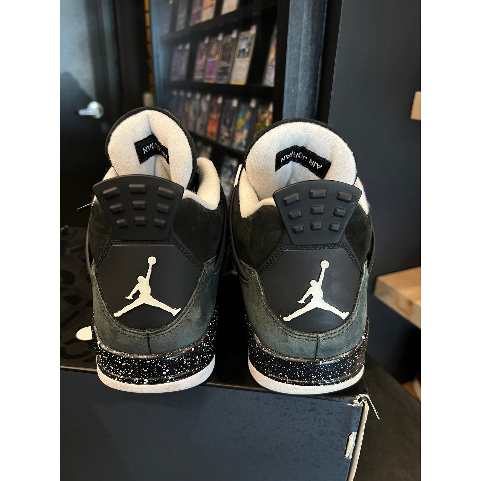 Jordan Jordan 4 Retro Fear (2024) Size 10.5, PREOWNED*