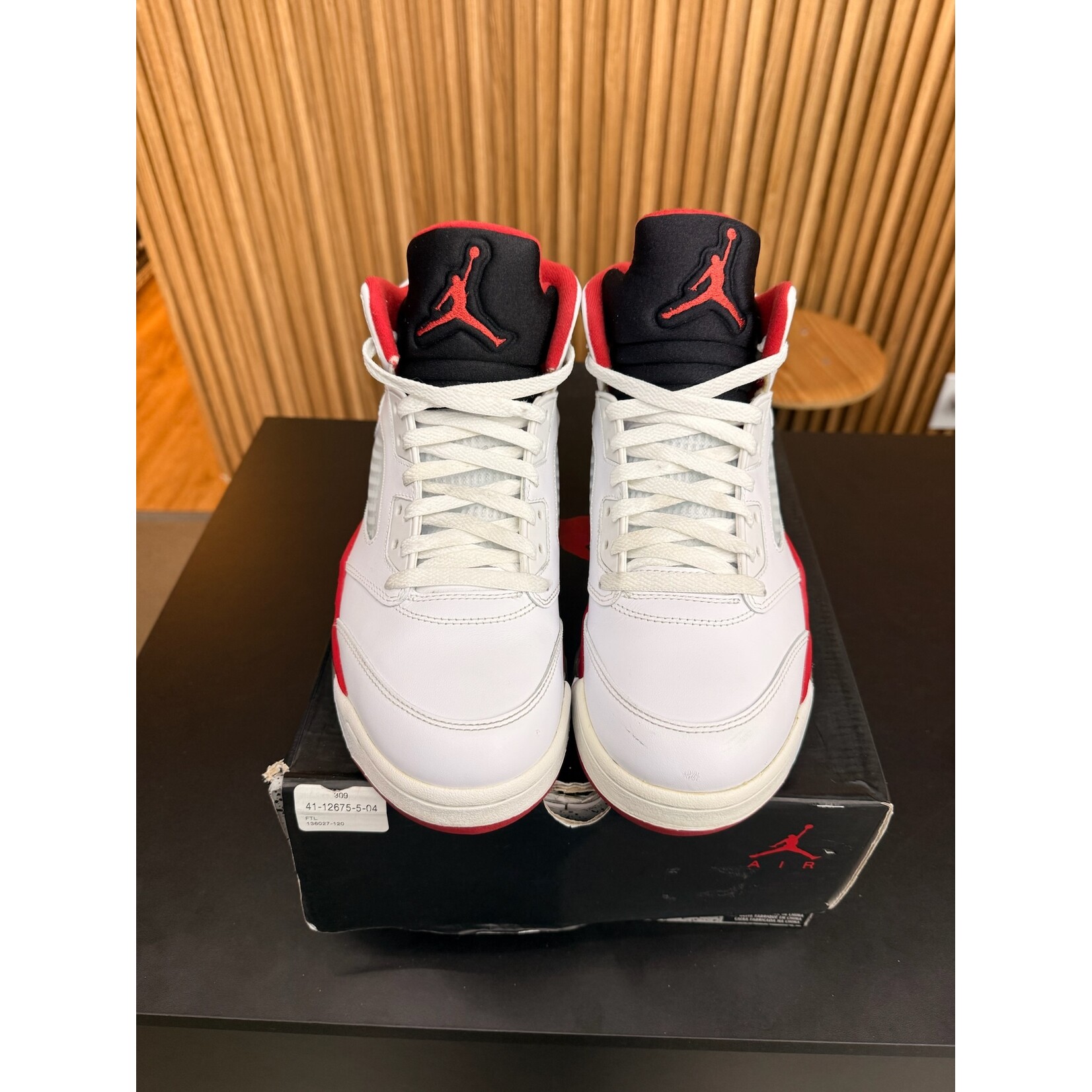 Jordan Jordan 5 Retro Fire Red Black Tongue (2013) Size 9, PREOWNED*