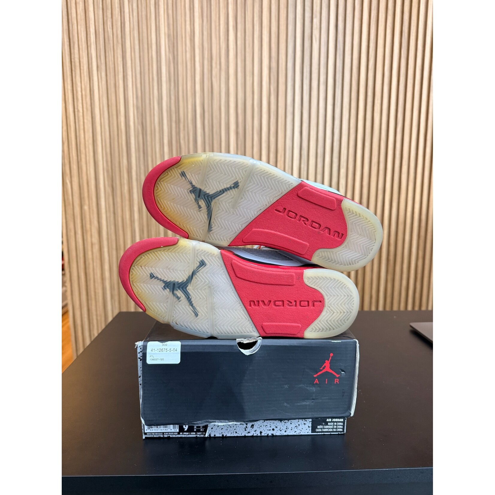 Jordan Jordan 5 Retro Fire Red Black Tongue (2013) Size 9, PREOWNED*