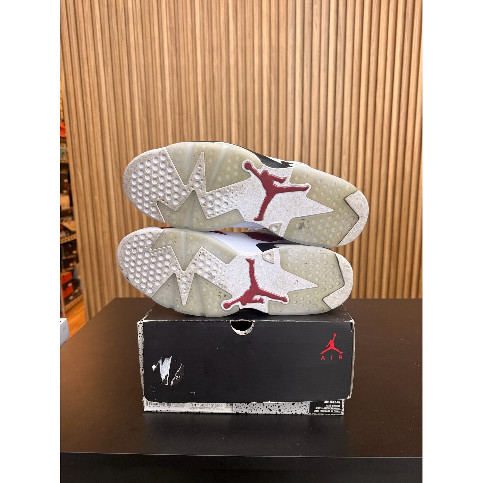 Jordan Jordan 6 Retro Carmine (2021) Size 11.5, PREOWNED*