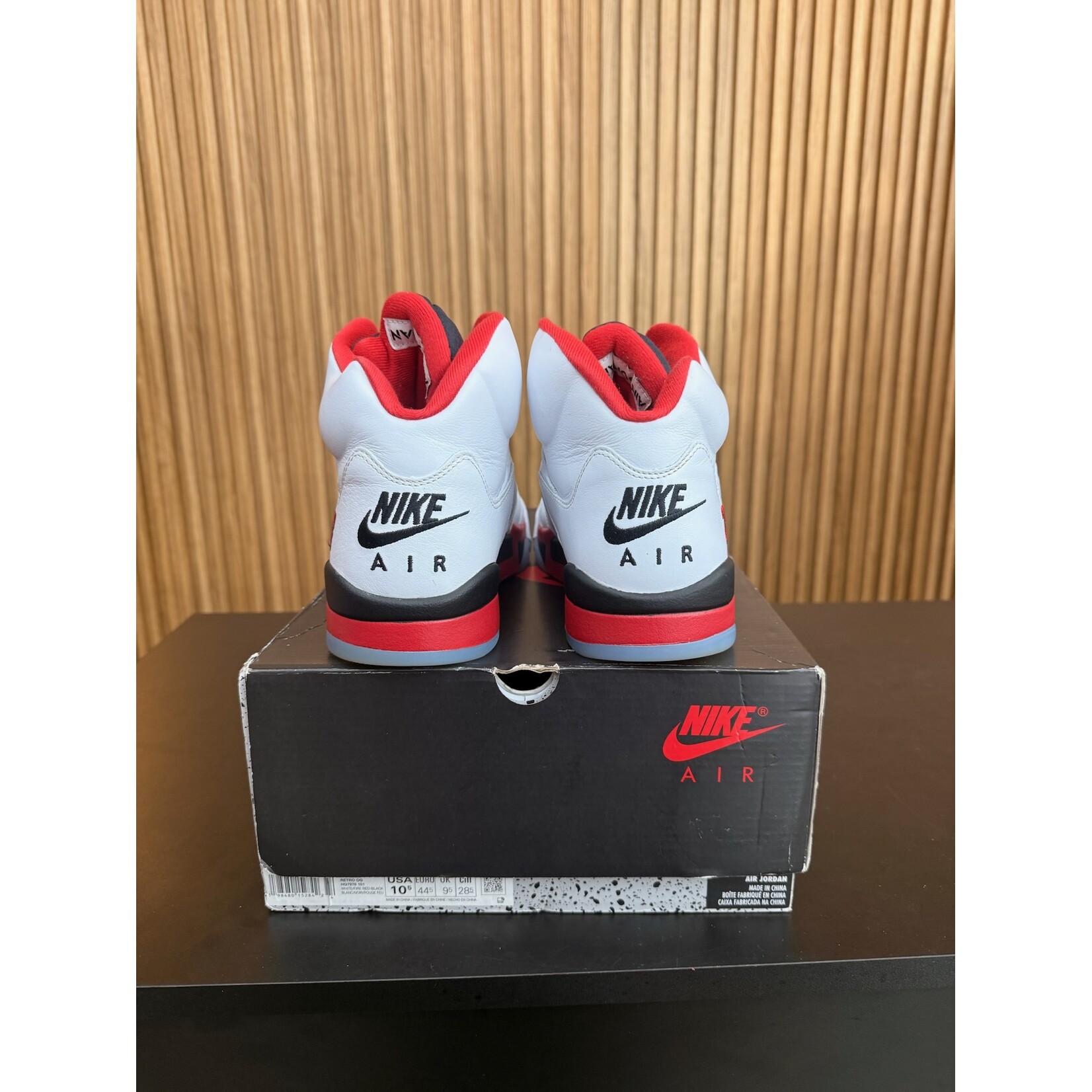 Jordan Jordan 5 Fire Red Black Tounge Size 10.5, PREOWNED*