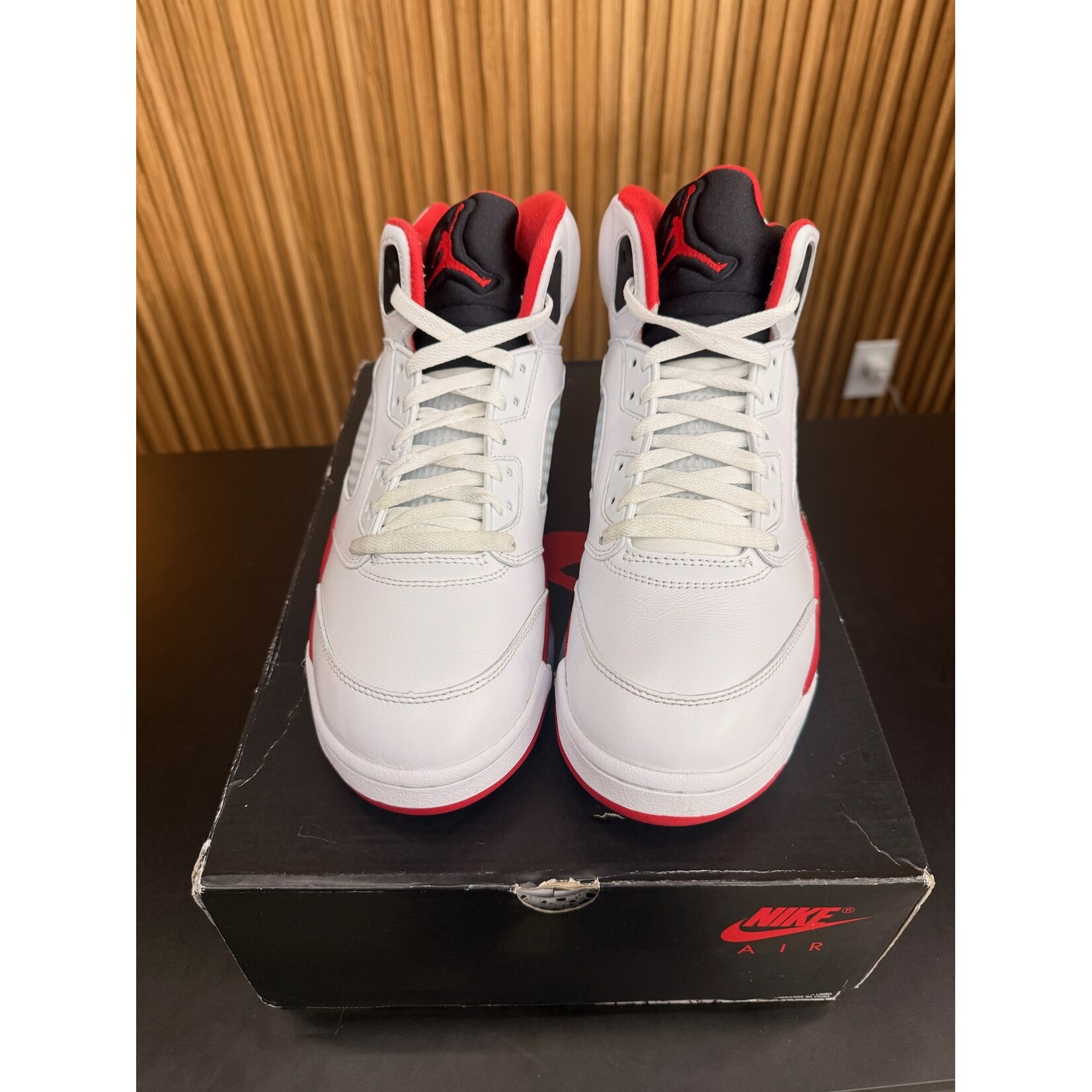 Jordan Jordan 5 Fire Red Black Tounge Size 10.5, PREOWNED*