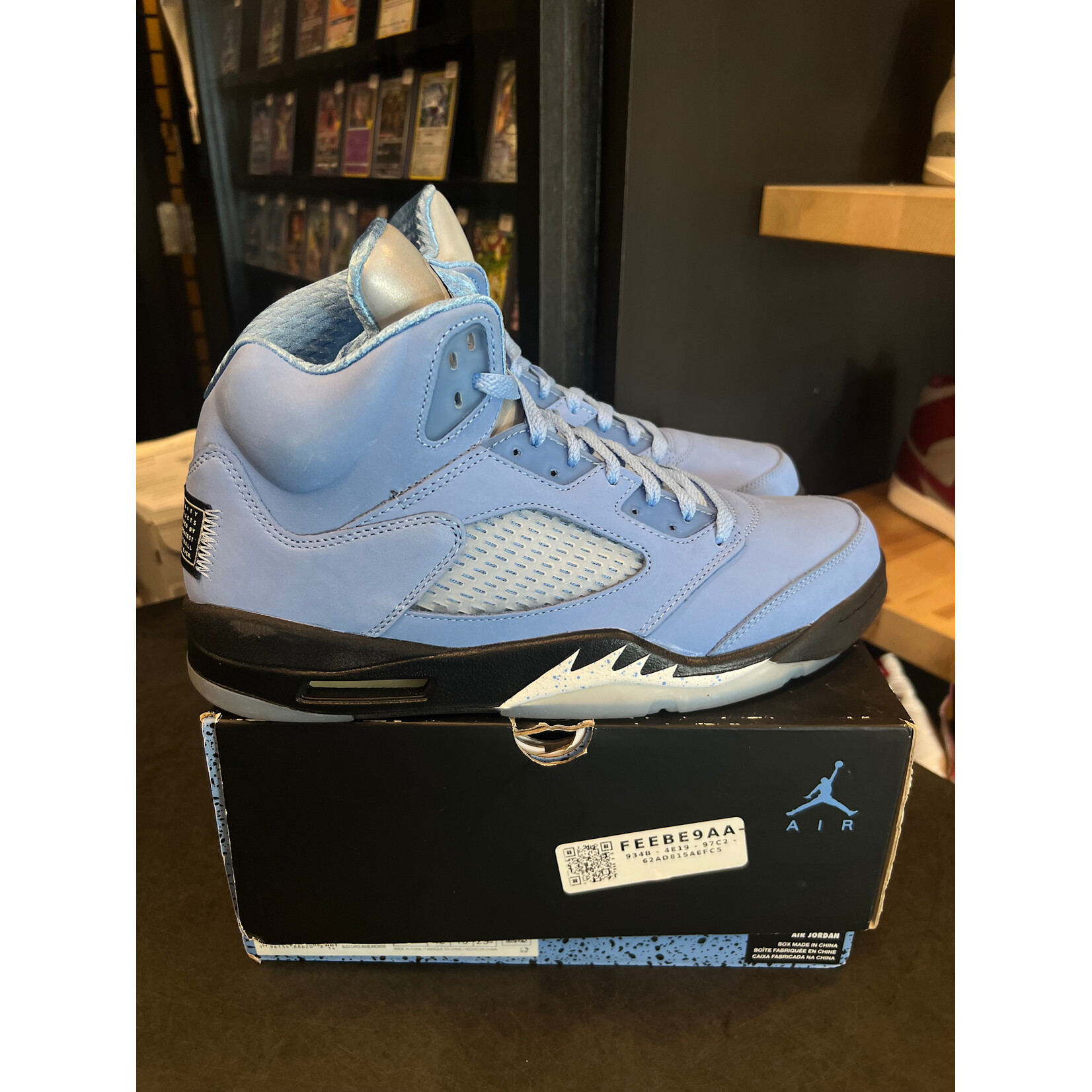 Jordan Jordan 5 Retro UNC University Blue Size 11, PREOWNED