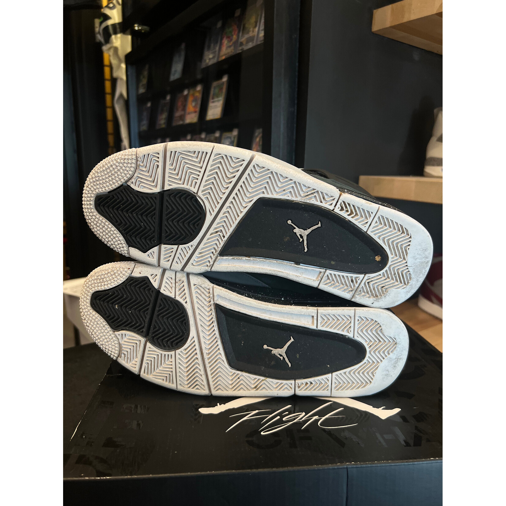 Jordan Jordan 4 Retro Fear (2024) Size 11, PREOWNED