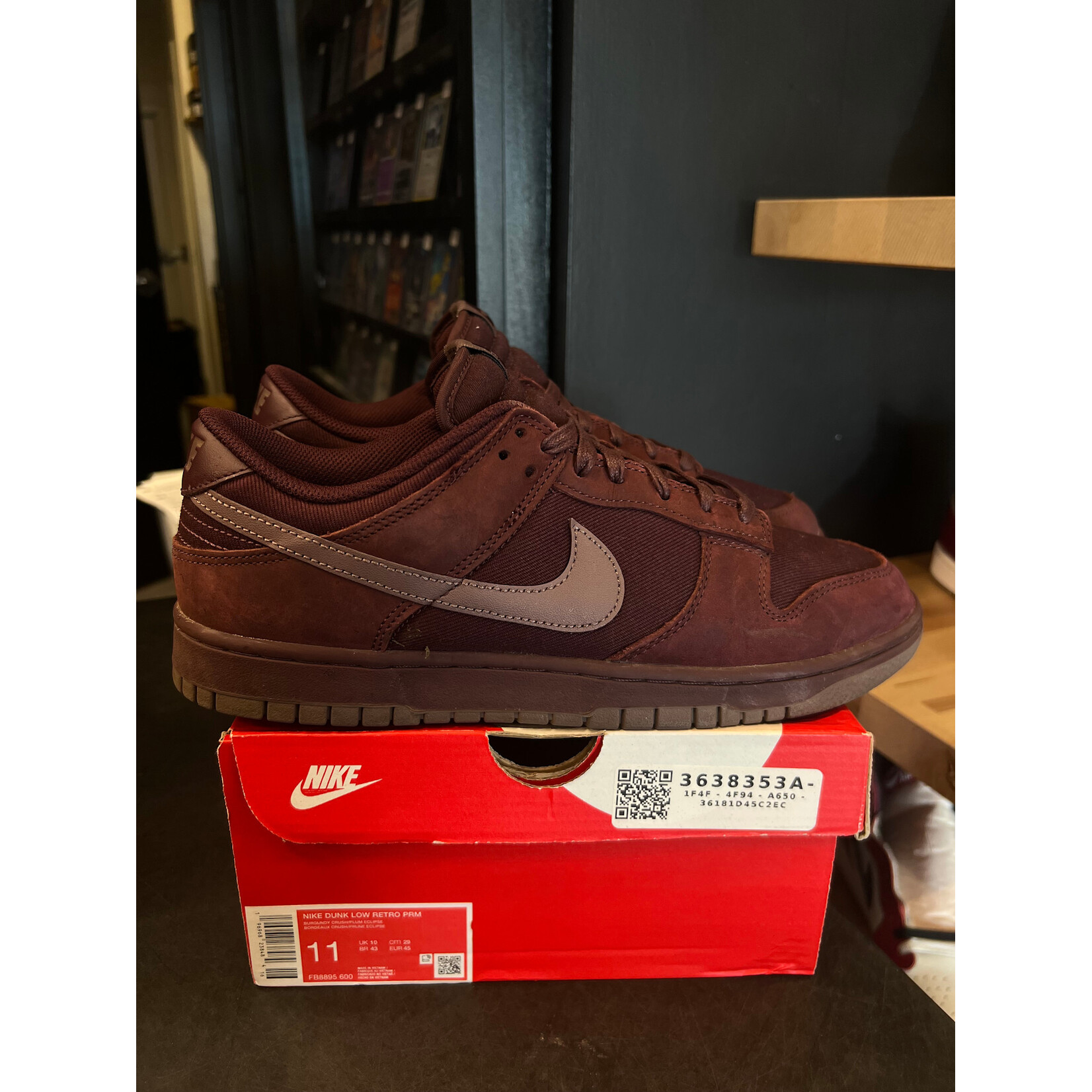 Nike Nike Dunk Low Retro Premium Burgundy Crush Size 11, PREOWNED