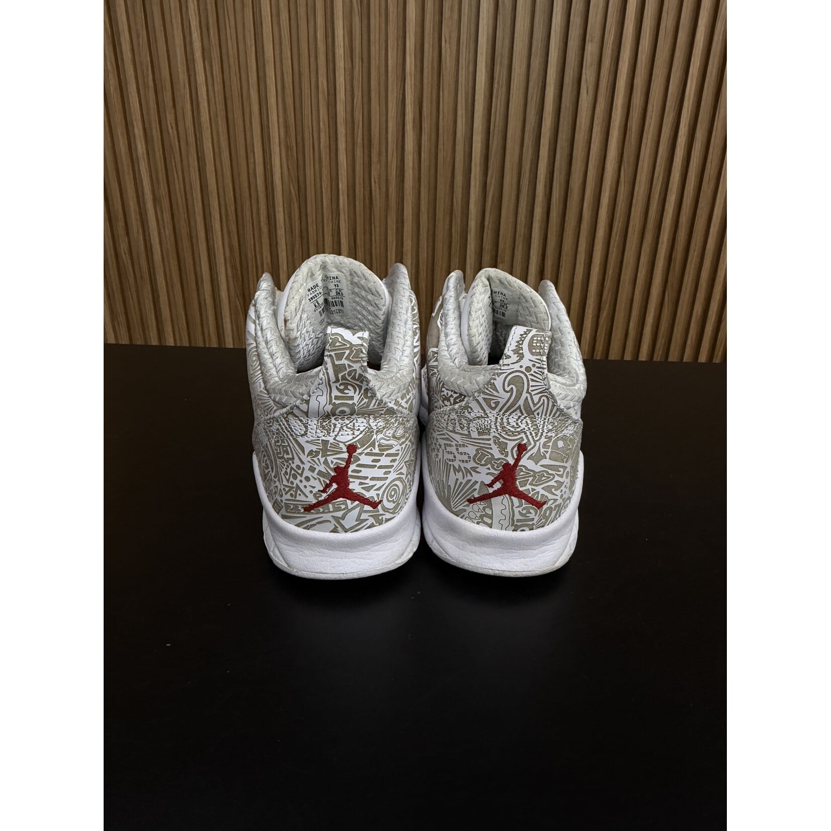 Jordan Jordan Accolades Laser White Size 8.5, PREOWNED