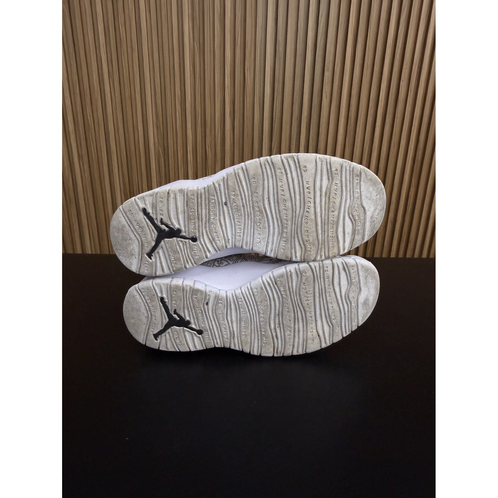 Jordan Jordan Accolades Laser White Size 8.5, PREOWNED